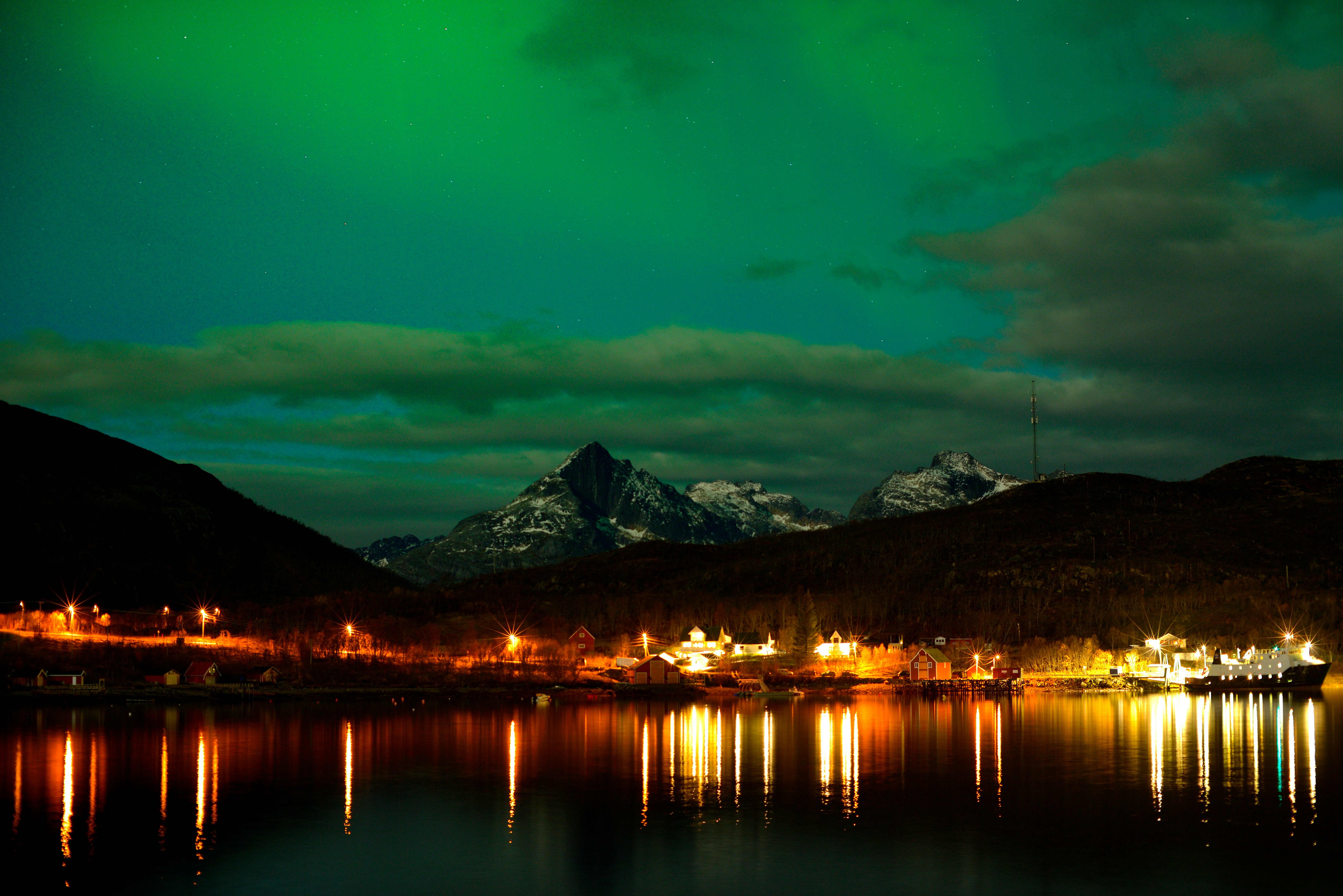 November's Hidden Promise: The Case for Chasing the Northern Lights Before the Crowds Arrive