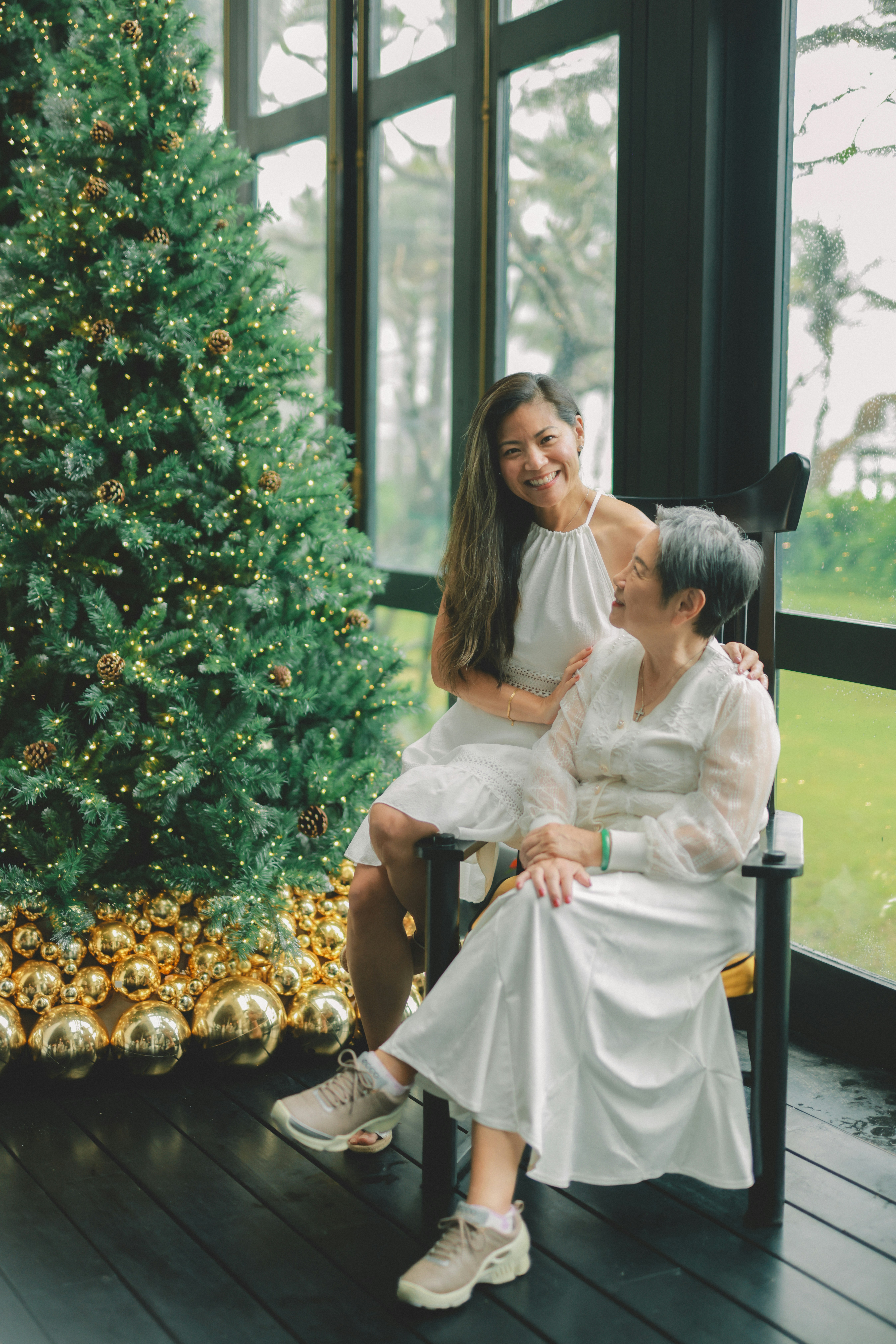 peaceful family home interior, wallpaper, Setting Boundaries with In-Laws Early On: A Complete Guide 3