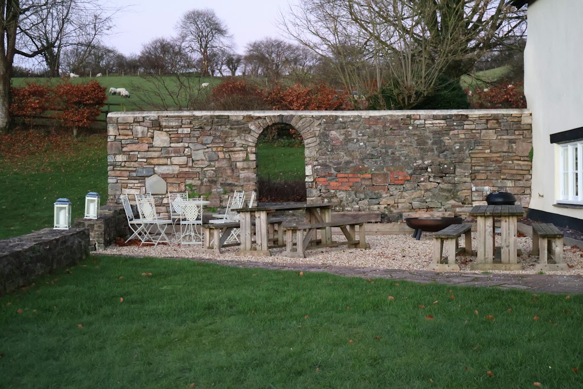 Stone Fire Pit Patio