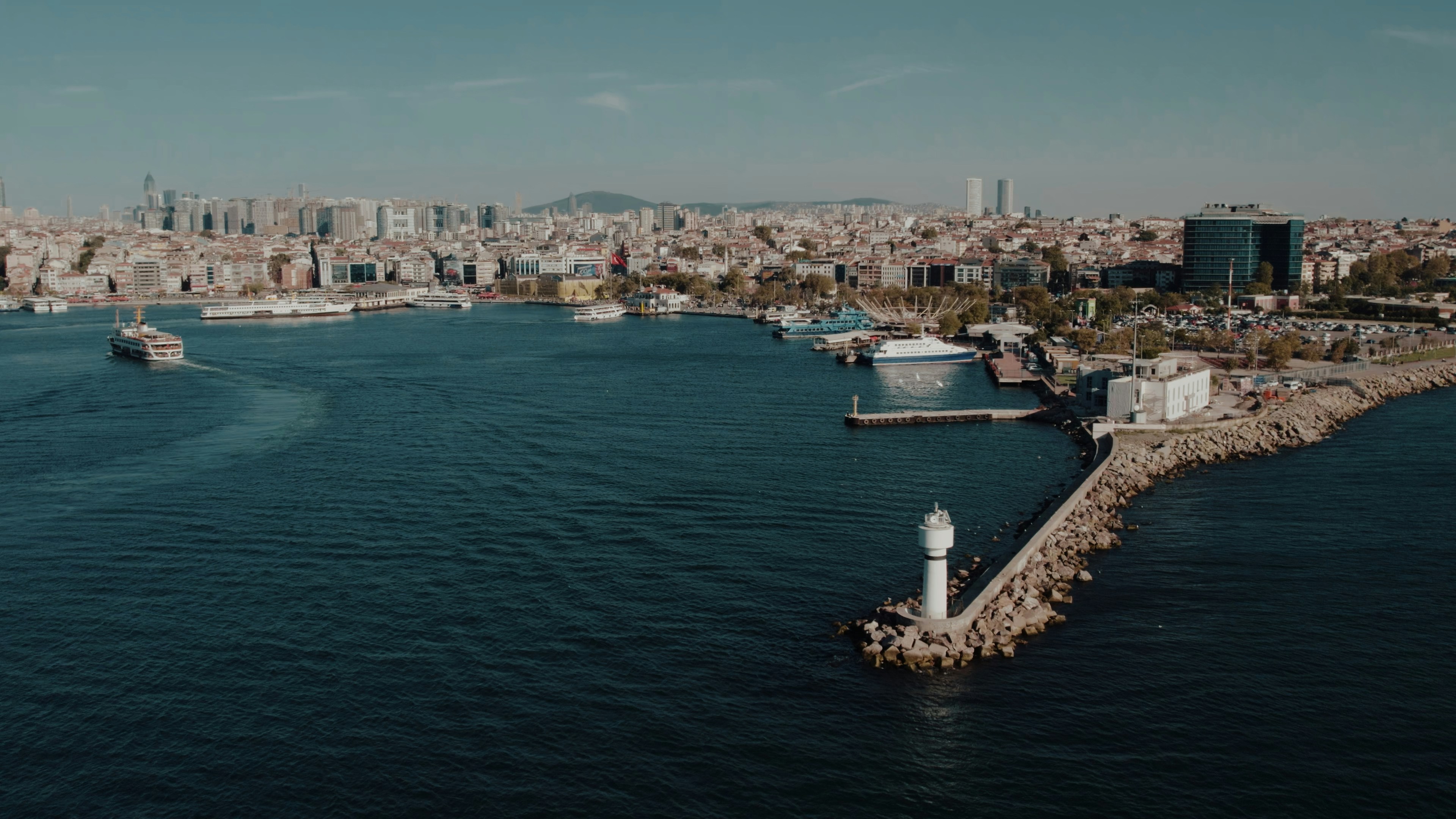 Photo by juliengoettelmann