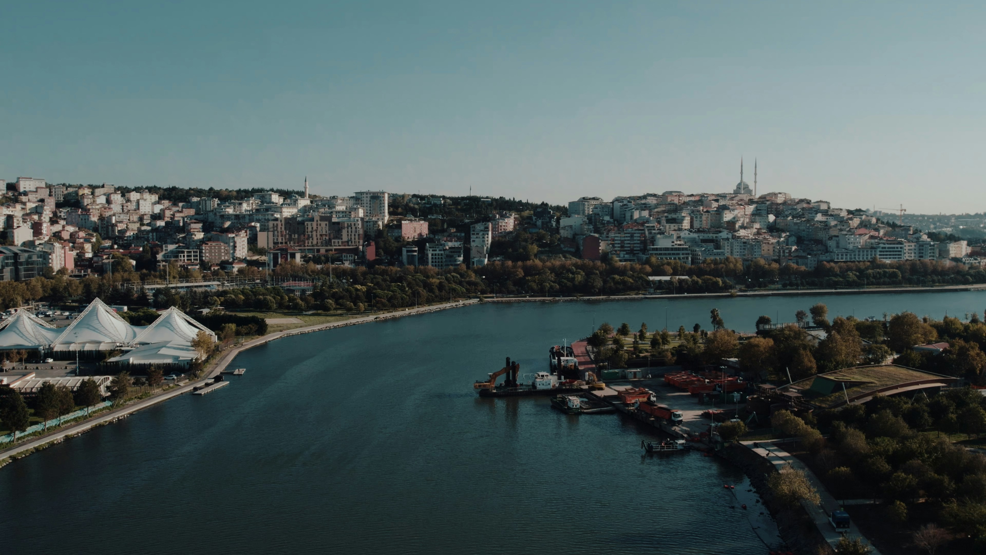 Photo by juliengoettelmann