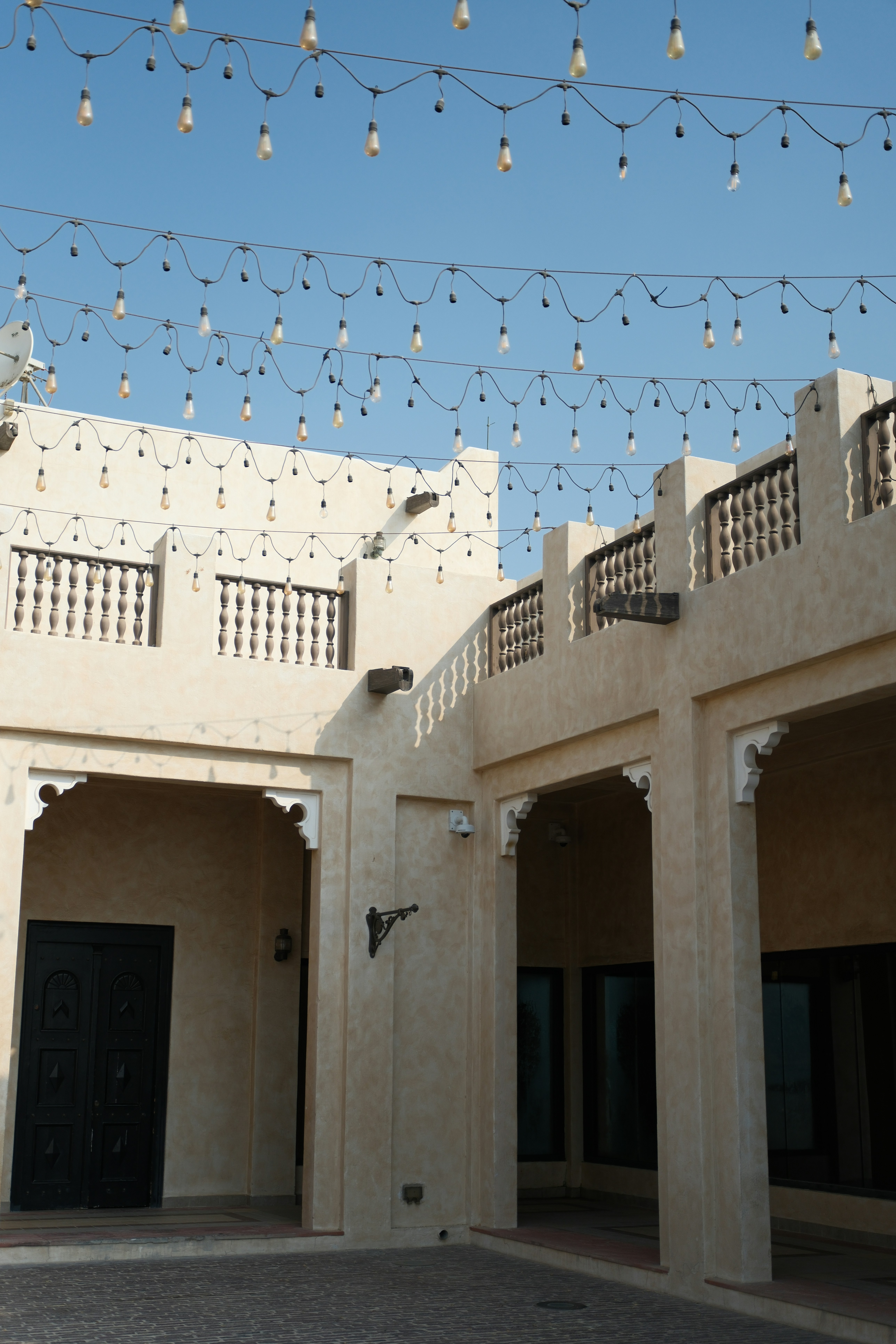 balcony outdoor lighting, wallpaper, Balcony Design with Floor Lamp: Ideas & Inspiration 2