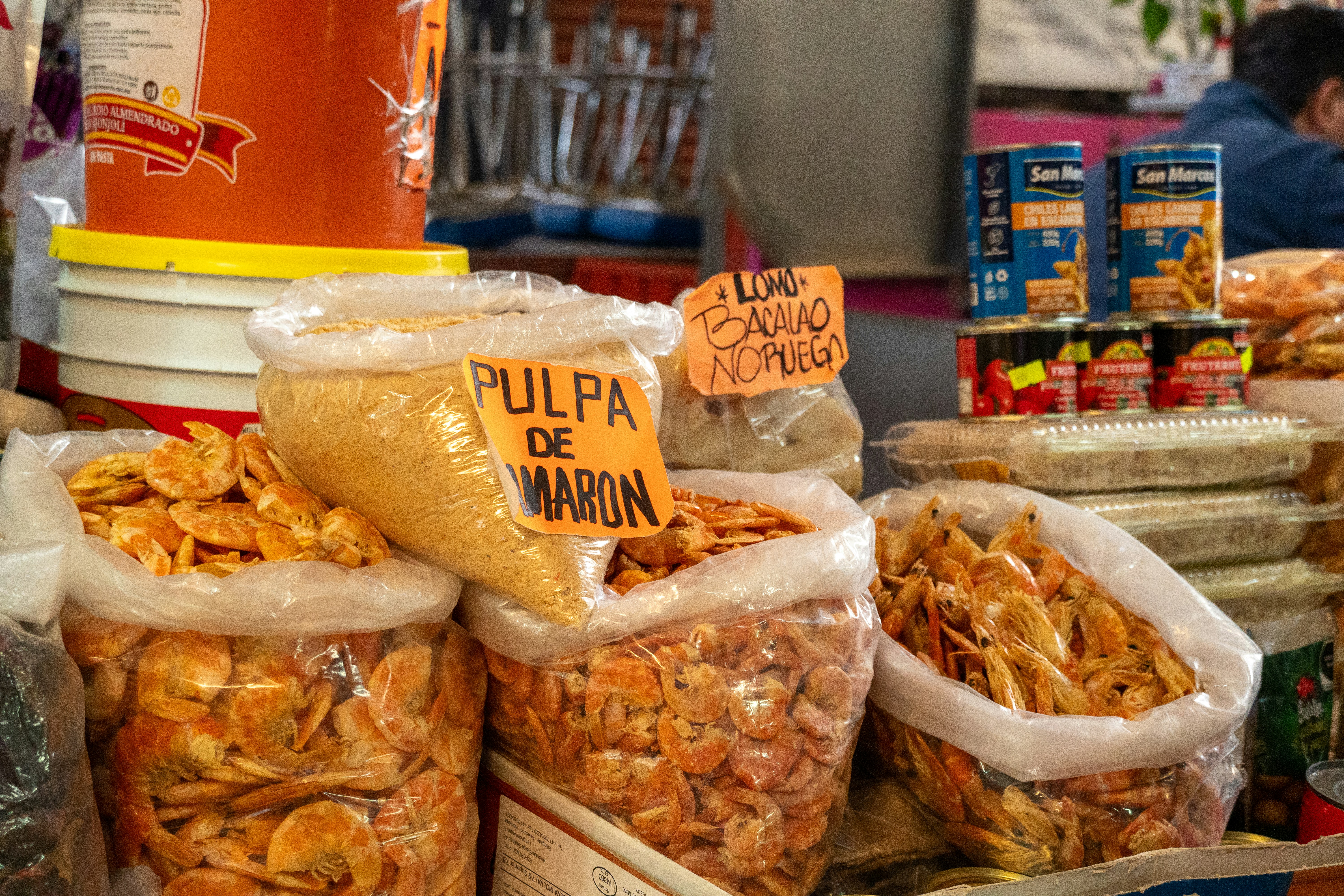 Ingredient Sourcing Shifts for UK Cat Foods in 2026: Seaweed, Local Proteins, and Resilient Supply Chains