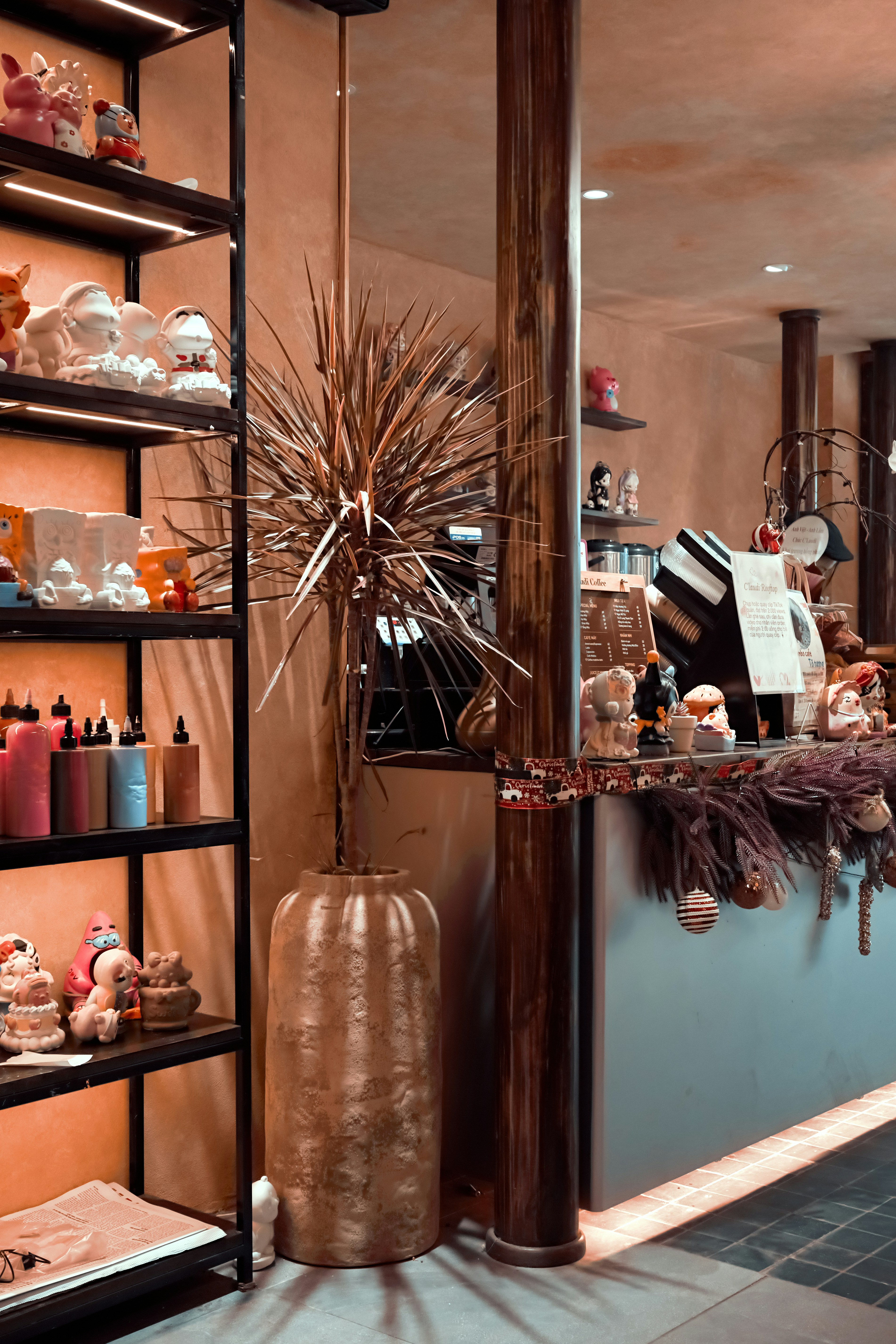 wooden workshop details, wallpaper, Wooden Crafts: From Simple Projects to Artistic Creations 1