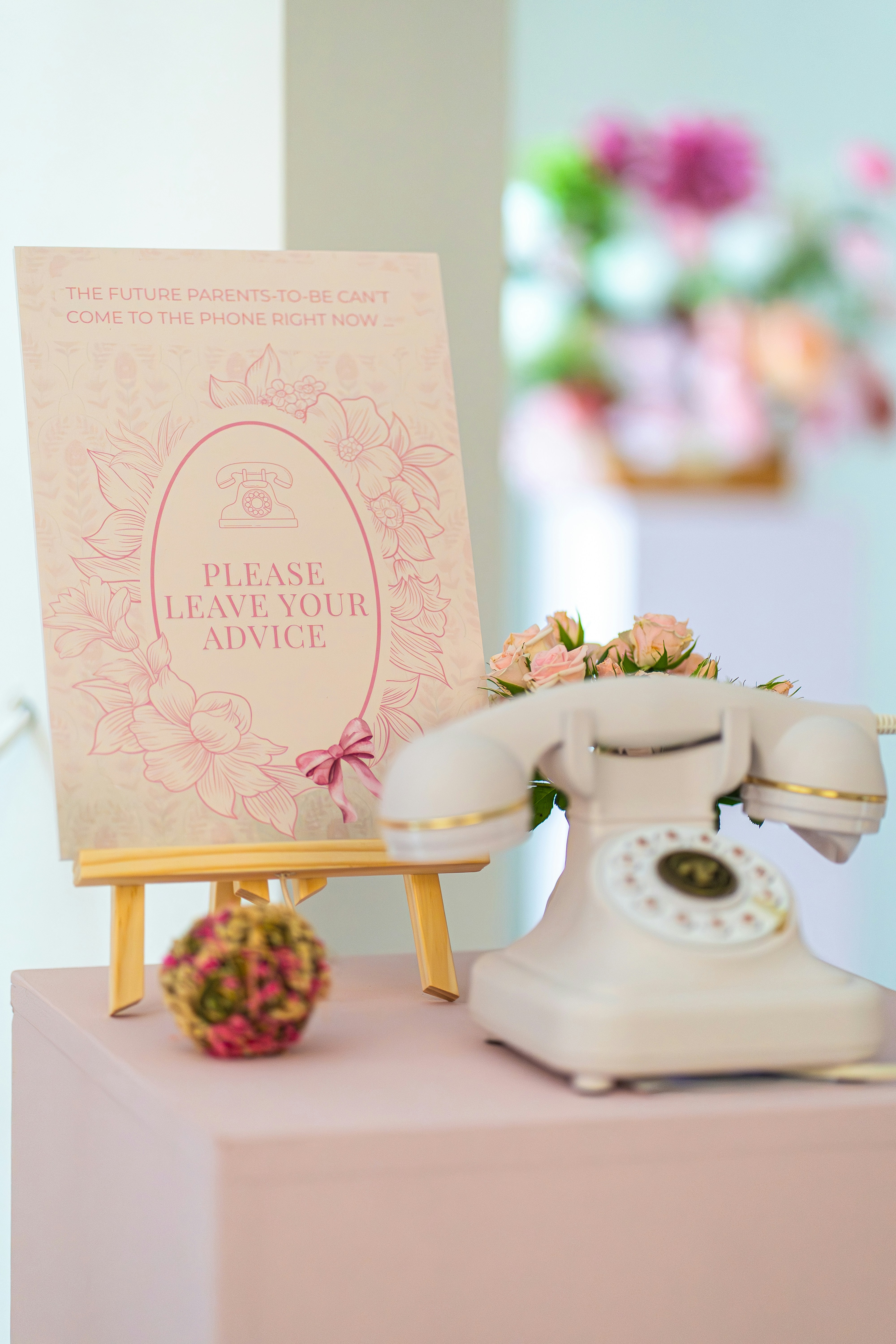 Vintage telephone and advice card at event