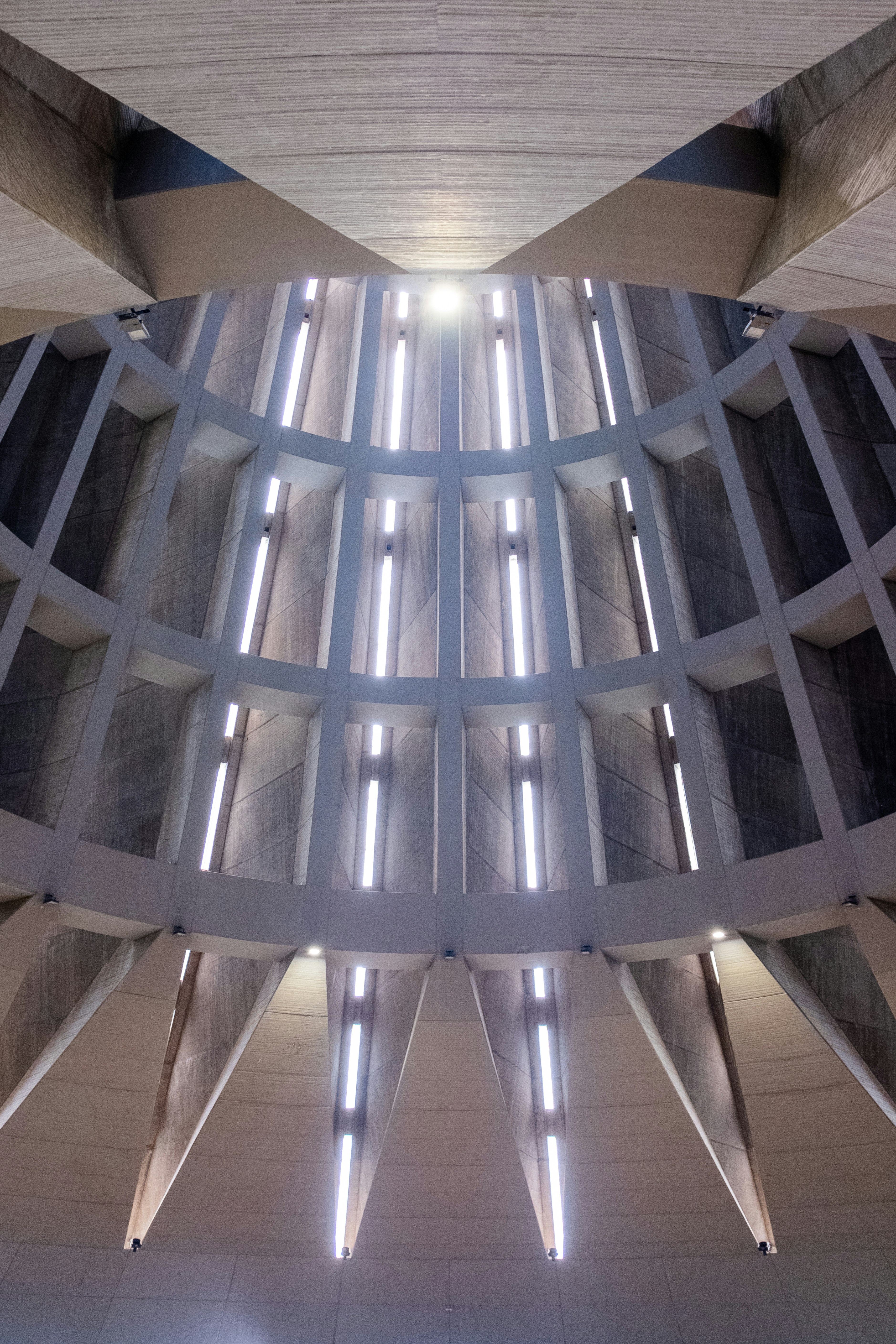 Photo by bernardhermant