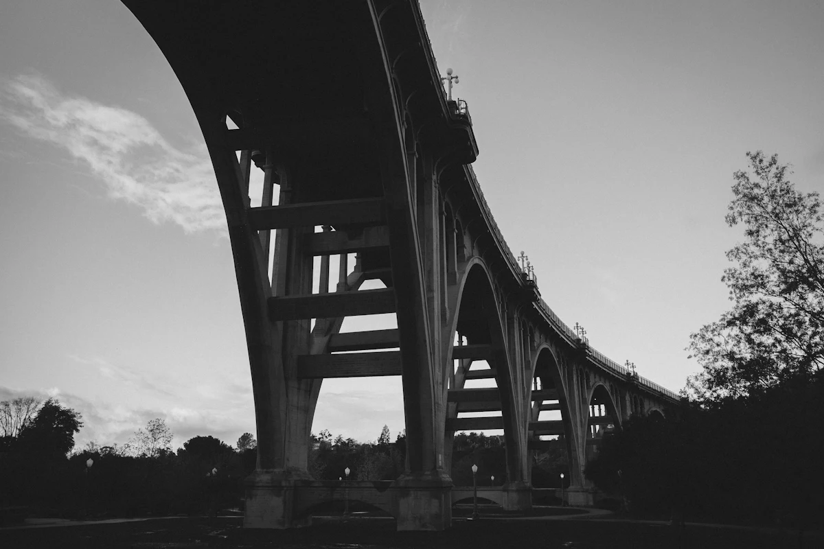 Colorado Street Bridge, 1913. Curved, on purpose.