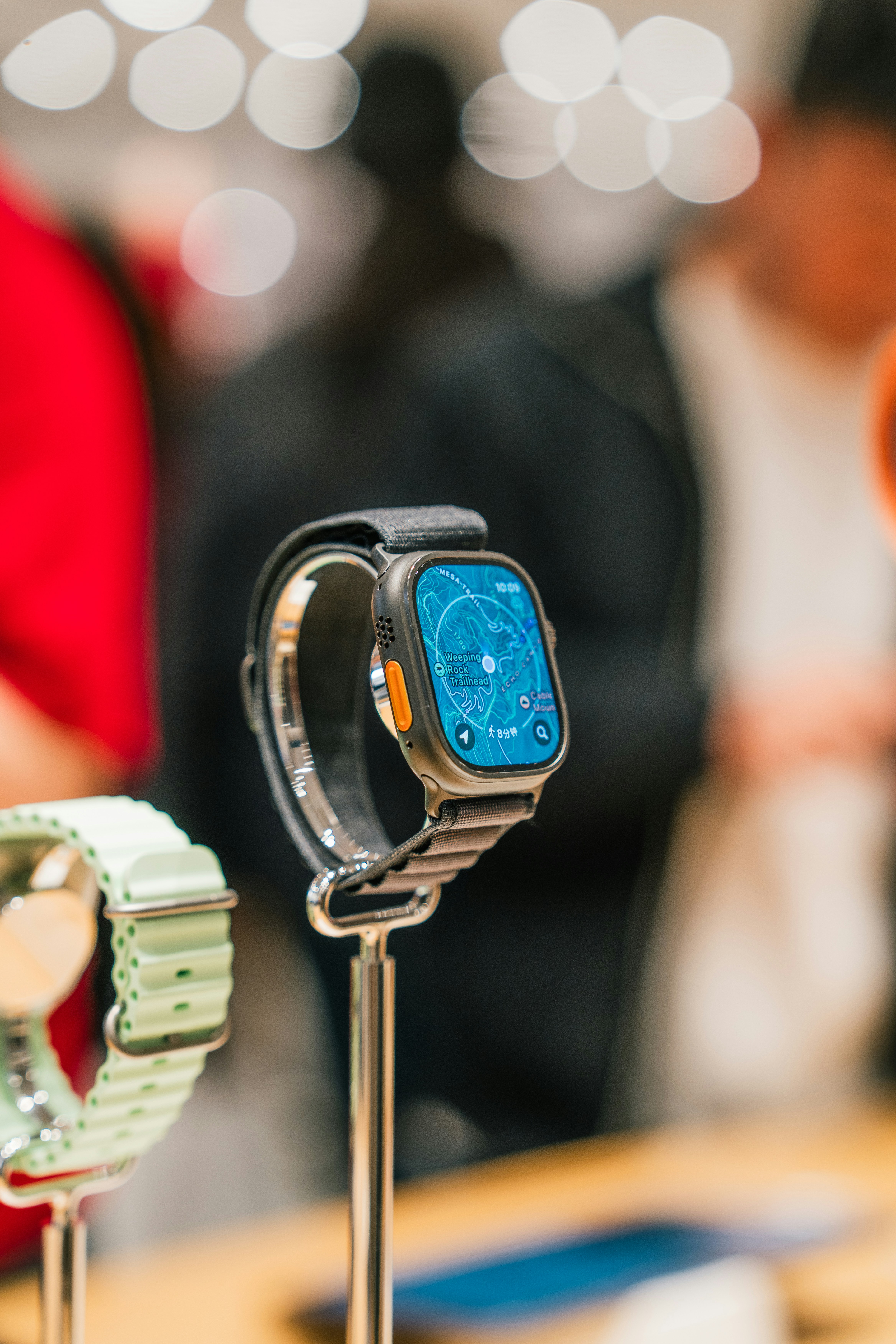 Smartwatch with complex display on stand