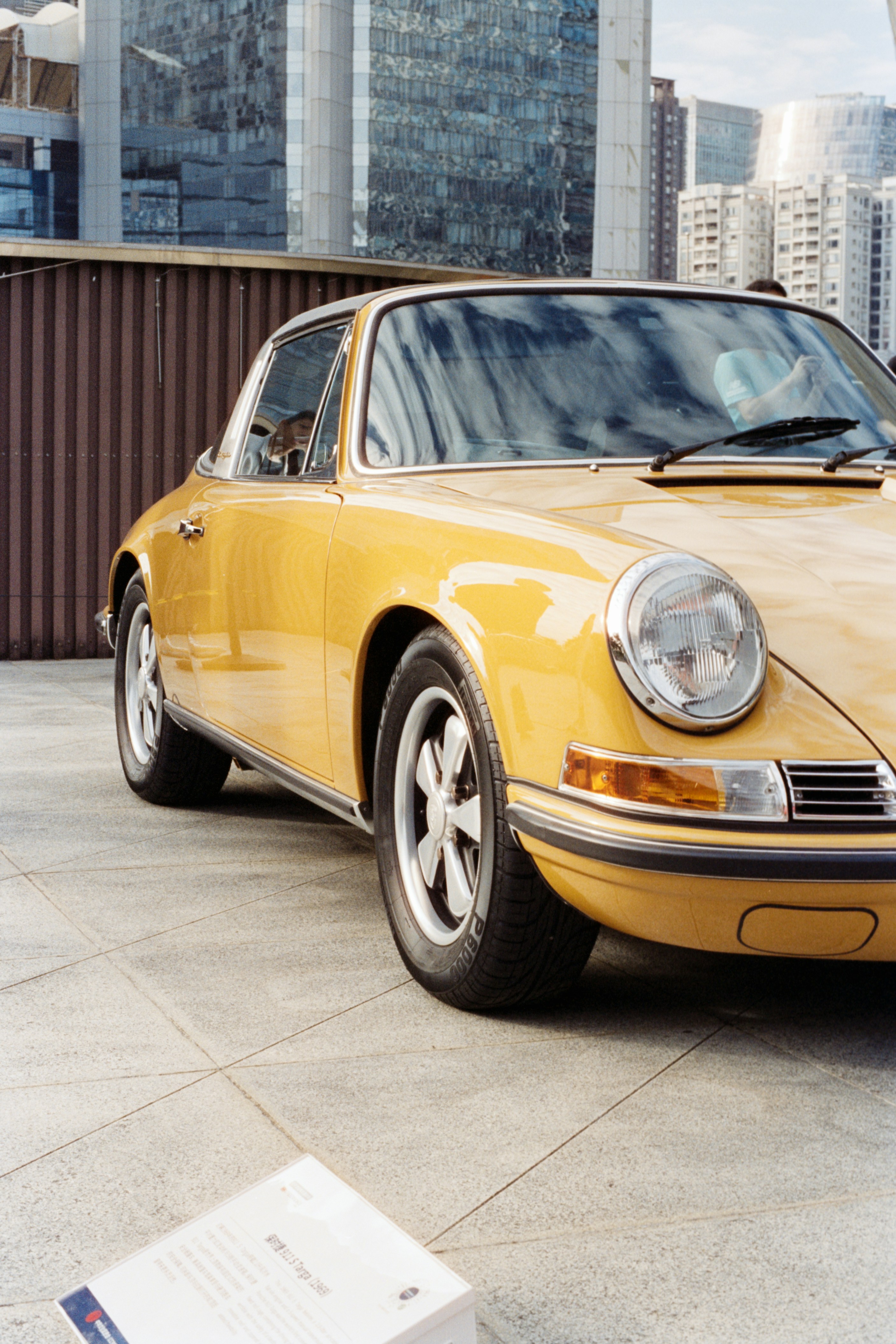 Photo by zhenyao_photo