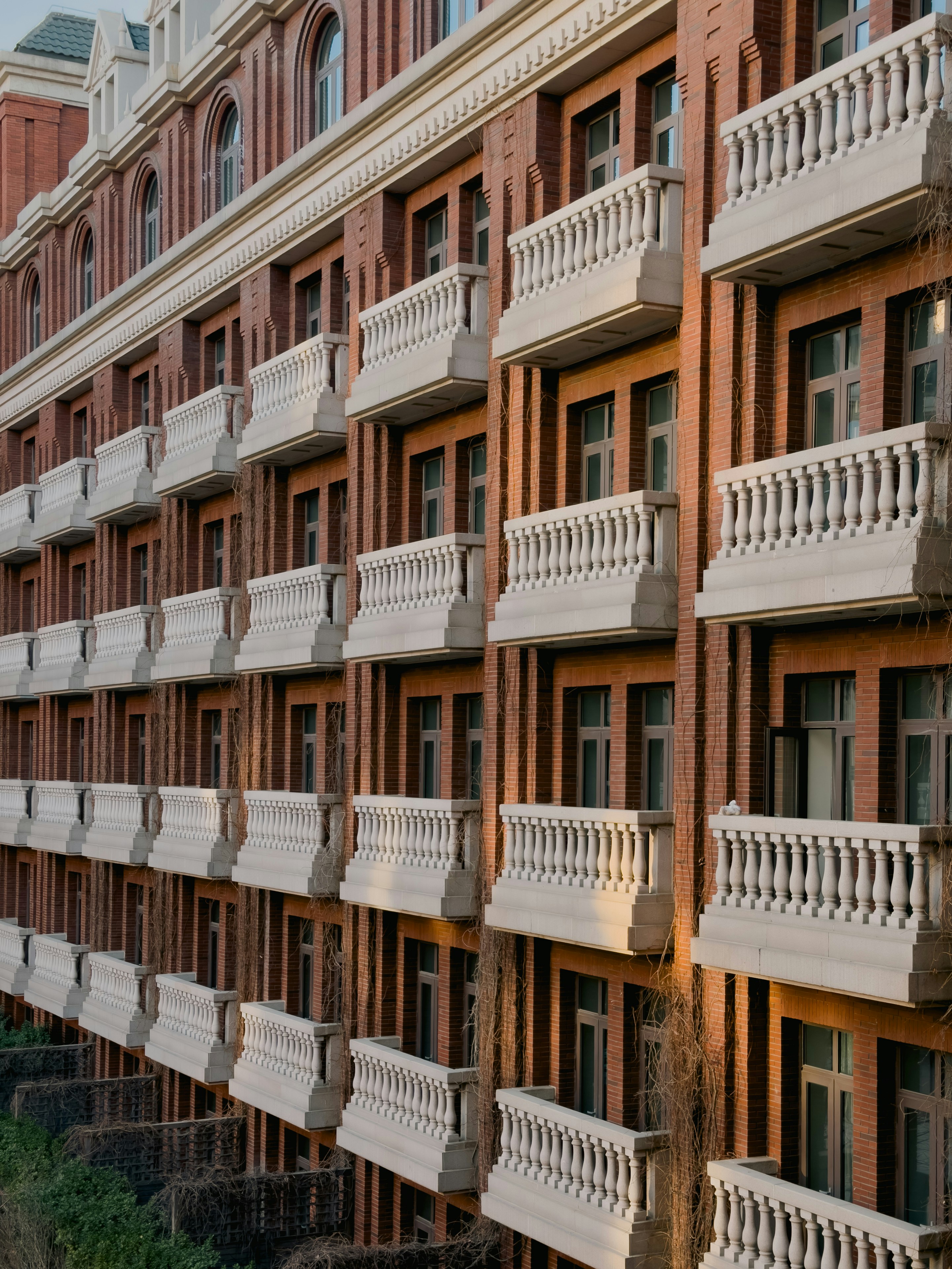 luxury balcony design, wallpaper, Luxury Balcony Ideas: Design Your Outdoor Oasis 2