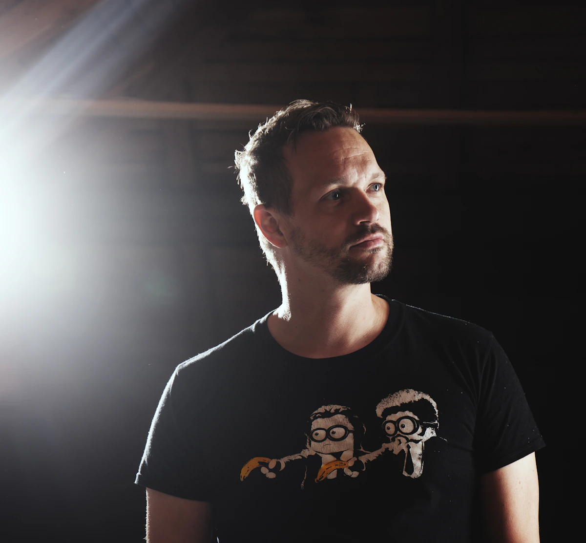 Spotlit heavyweight black tee with chest graphic