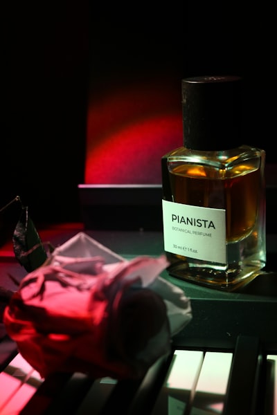 عطر روز الفاخر 100ml