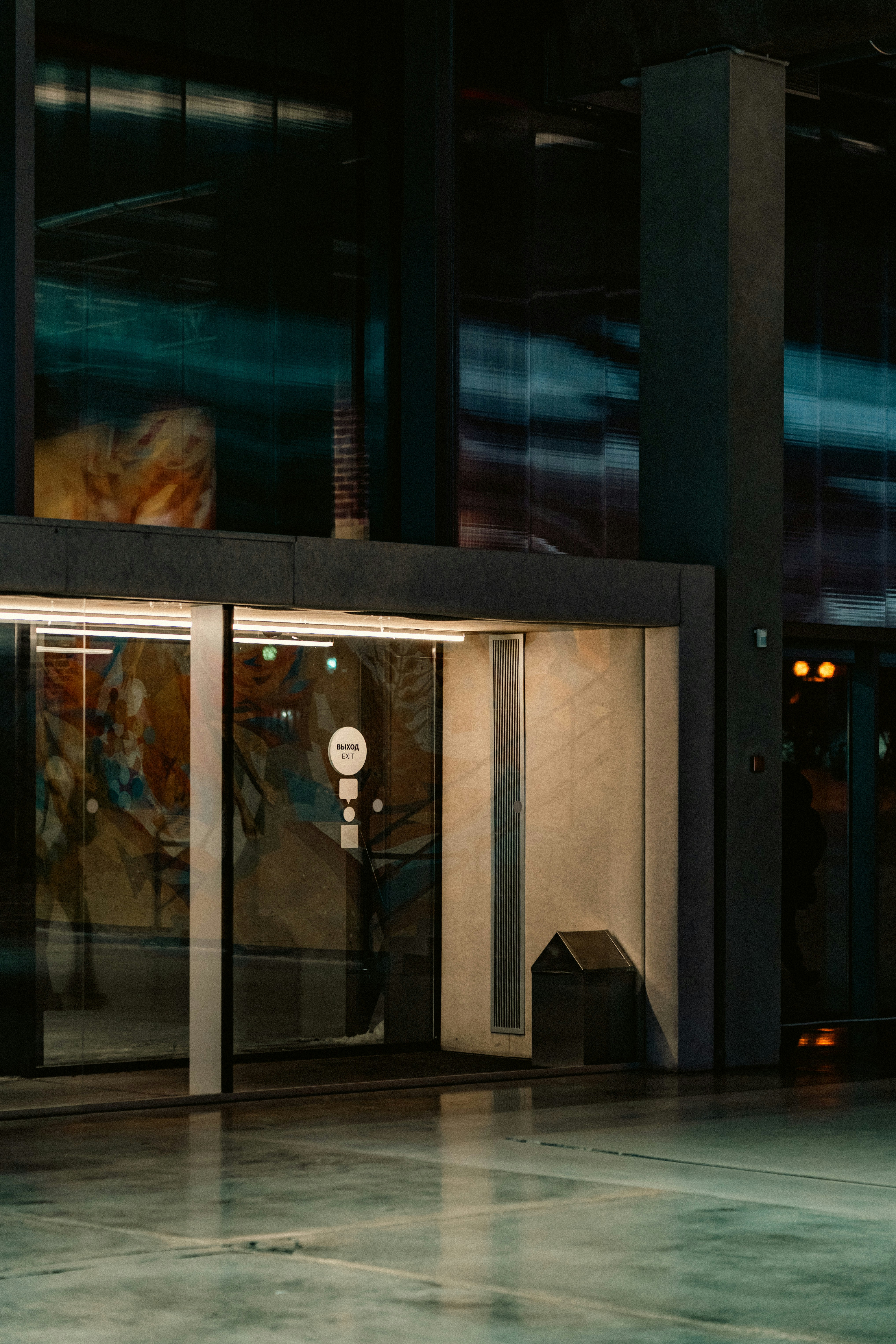 modern entryway lighting, wallpaper, Contemporary Chandeliers: Illuminate Your Entryway 3