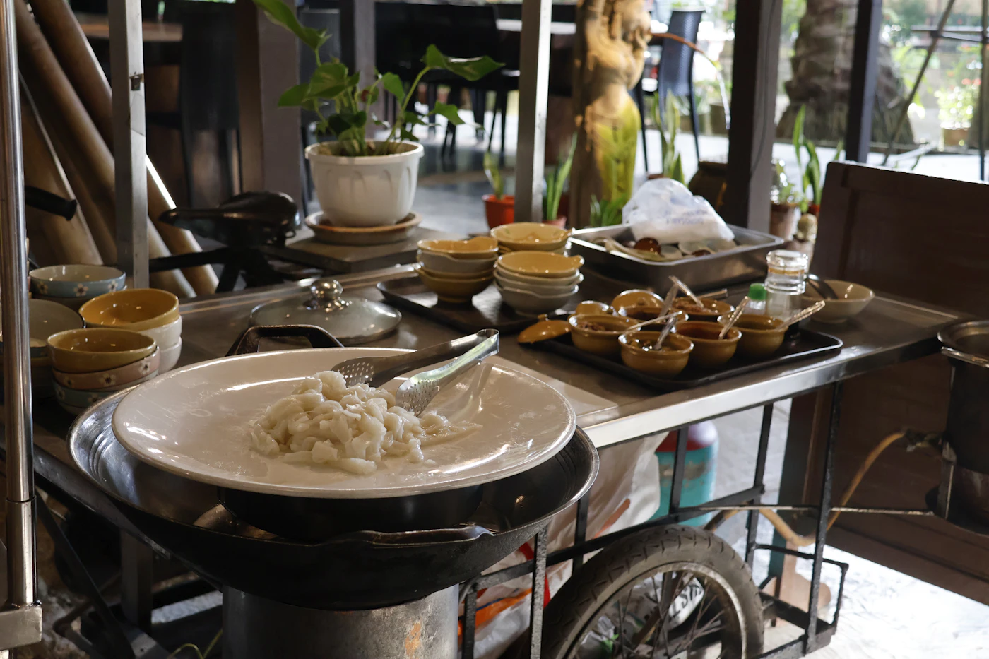 Buffet / hot+cold service line