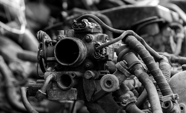 Carburateur de moteur automobile en gros plan