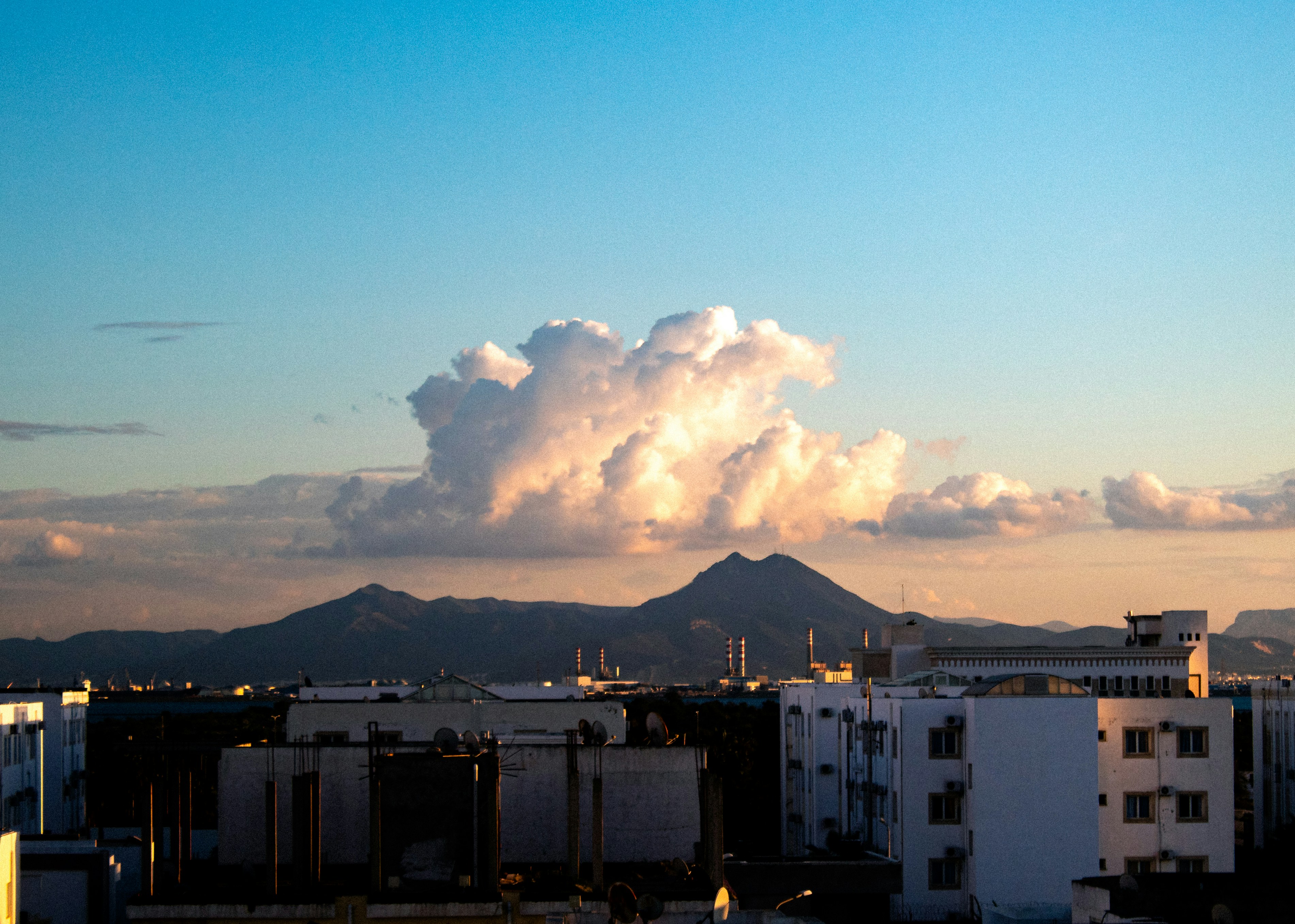 Stay online in the Middle East And North Africa with a prepaid eSIM from eSIMlii. Instant activation, no roaming charges, and reliable coverage.