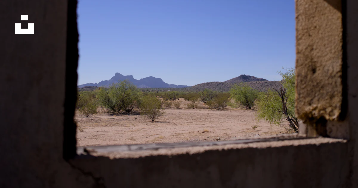 Window Picture Desert Desert landscape viewed through a window opening photo – Free Mountains ...