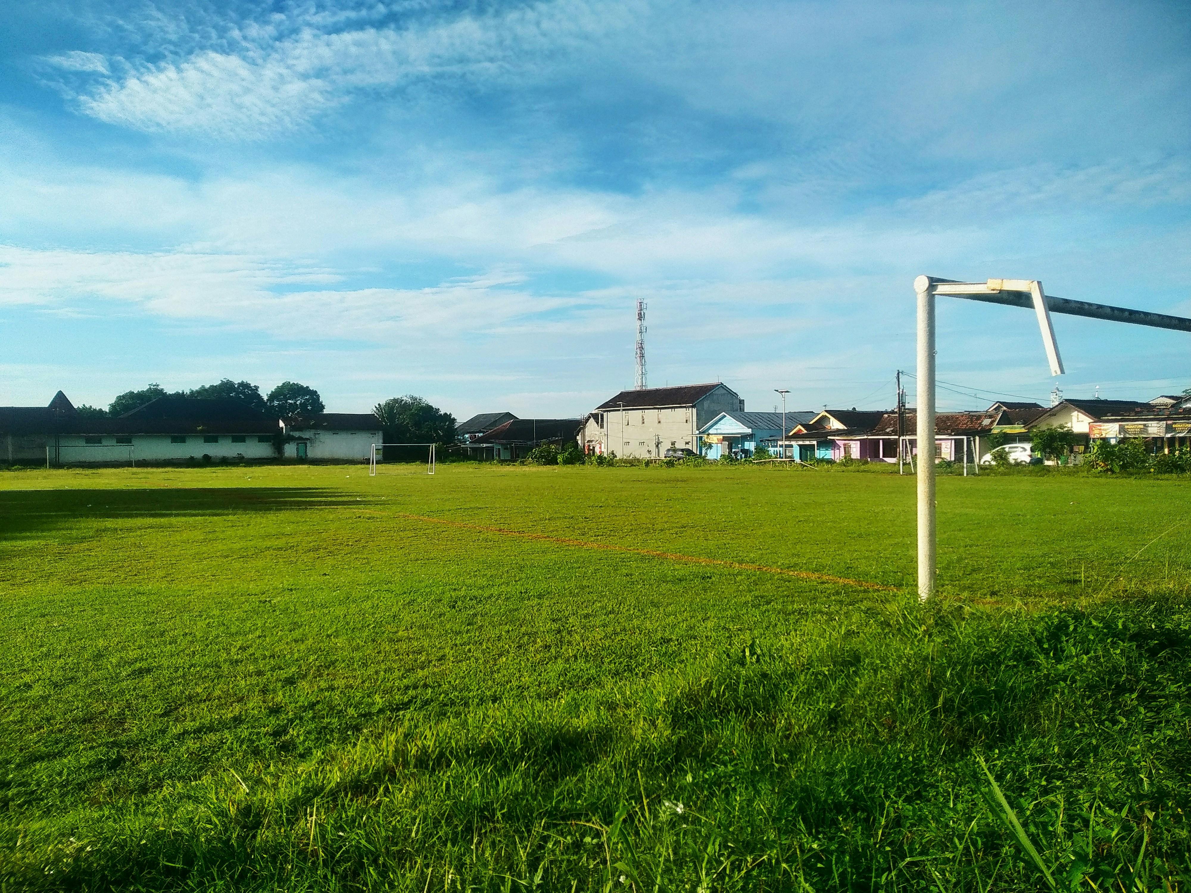 Ejecución de tiro de esquina en un partido de alta presión