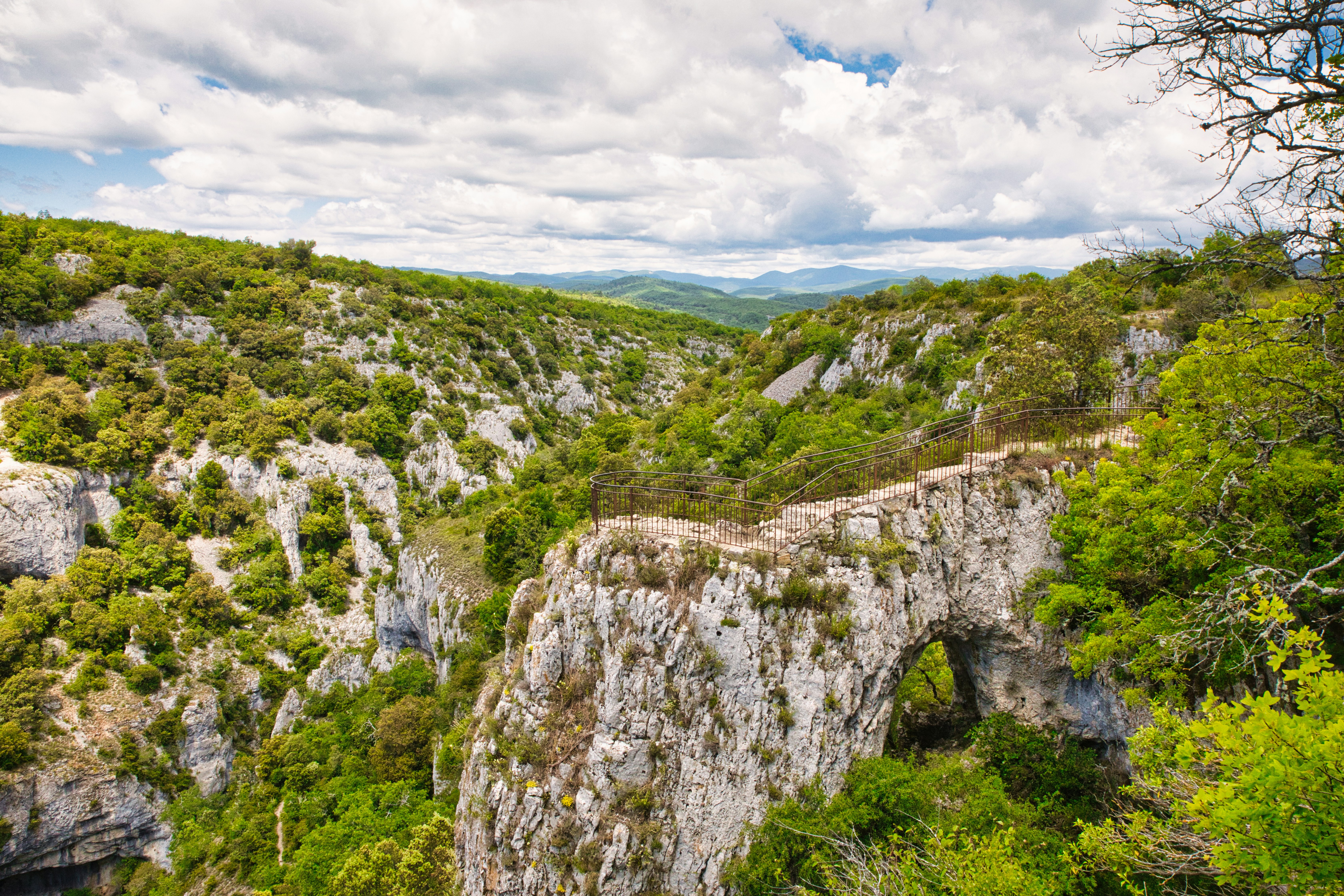 Photo by gaetanthurin