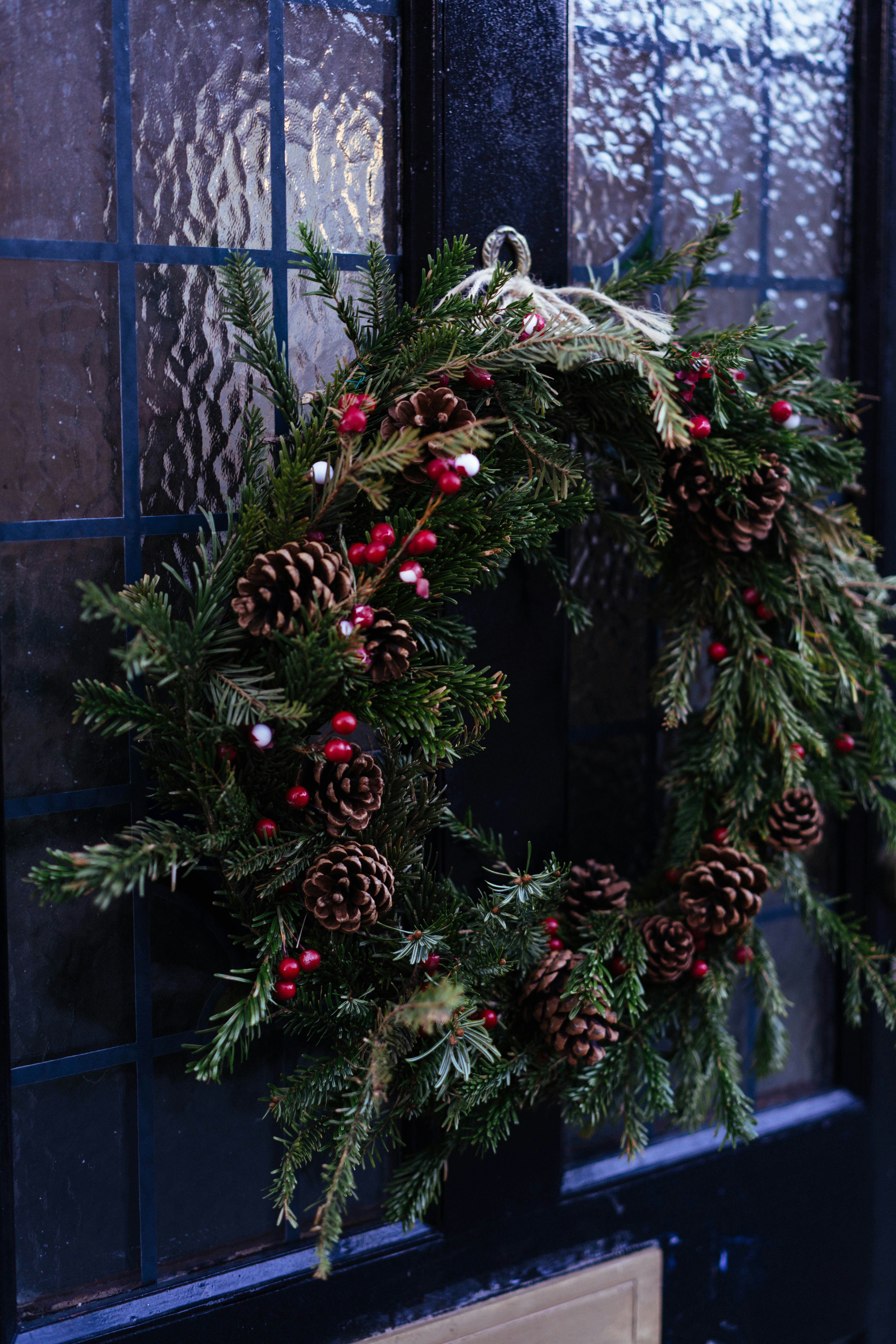 Weekend Planner: How Sellers Should Prepare for Holiday Rush Q4 2026 — Pricing, Packages, and Delivery Windows