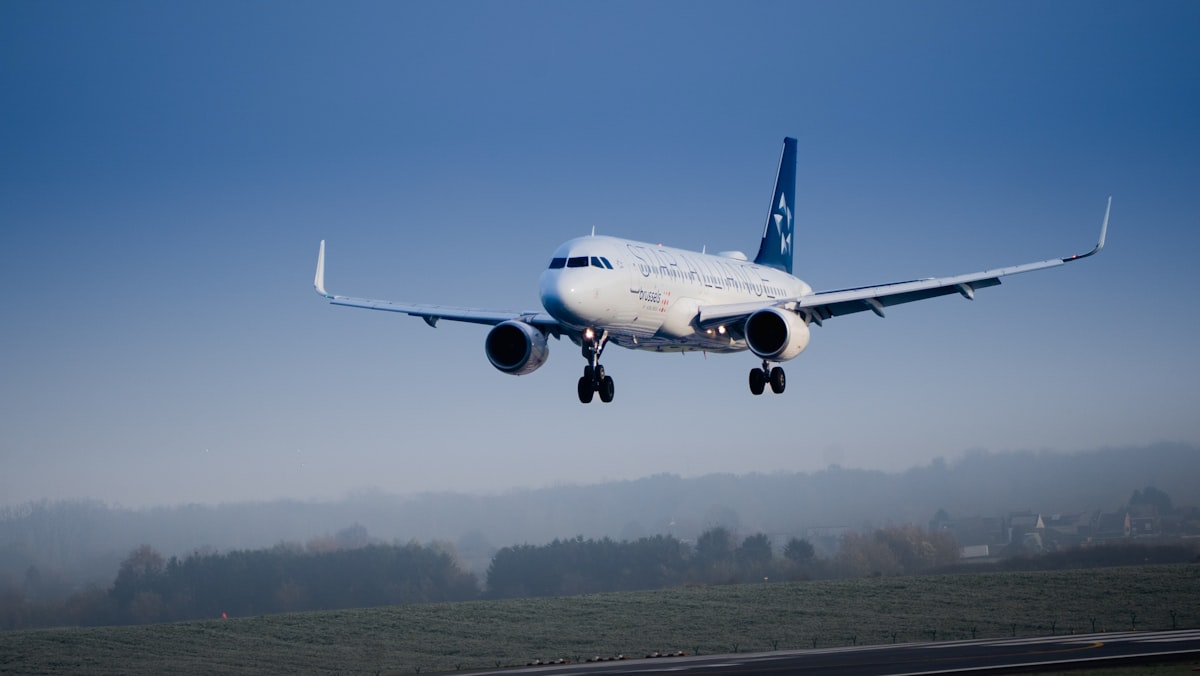 Vliegtuig landt op Brussels Airport Zaventem