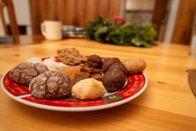 Basic Chocolate Christmas Cookies