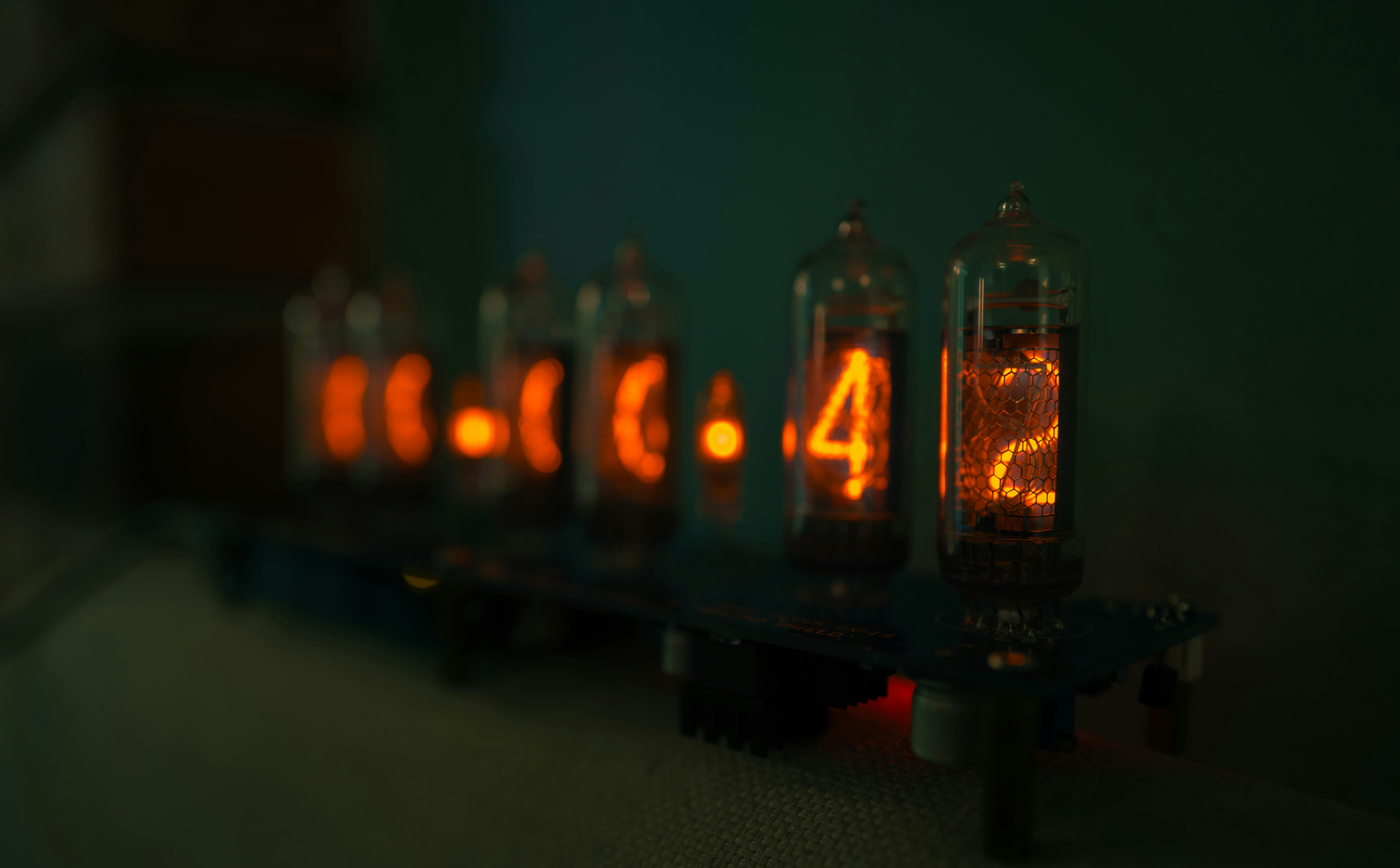 Quantum collapse models point to subtle limits in timekeeping accuracy
