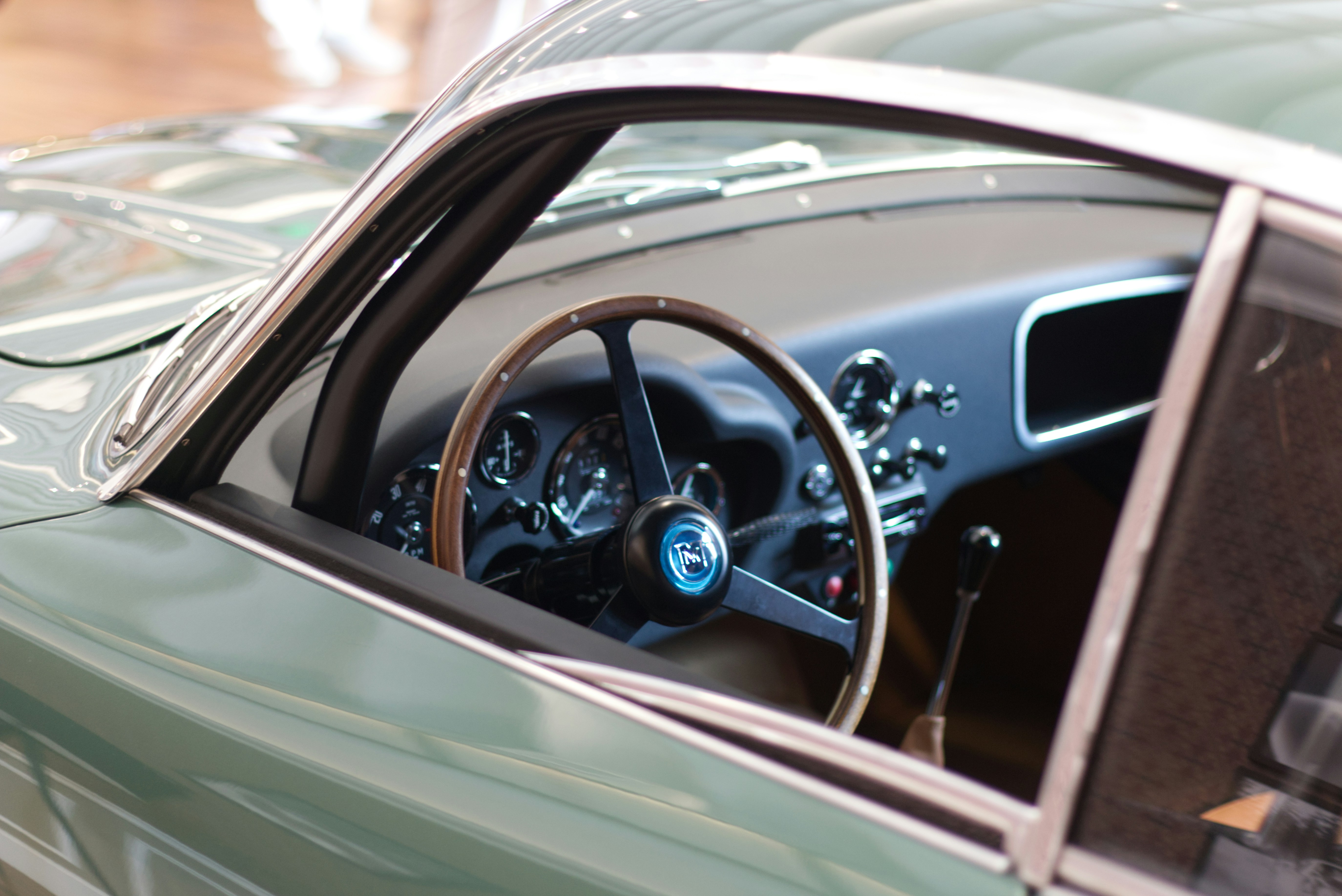 vintage wood steering wheel, wallpaper, Wooden Steering Wheels: History, Benefits & Restoration 1