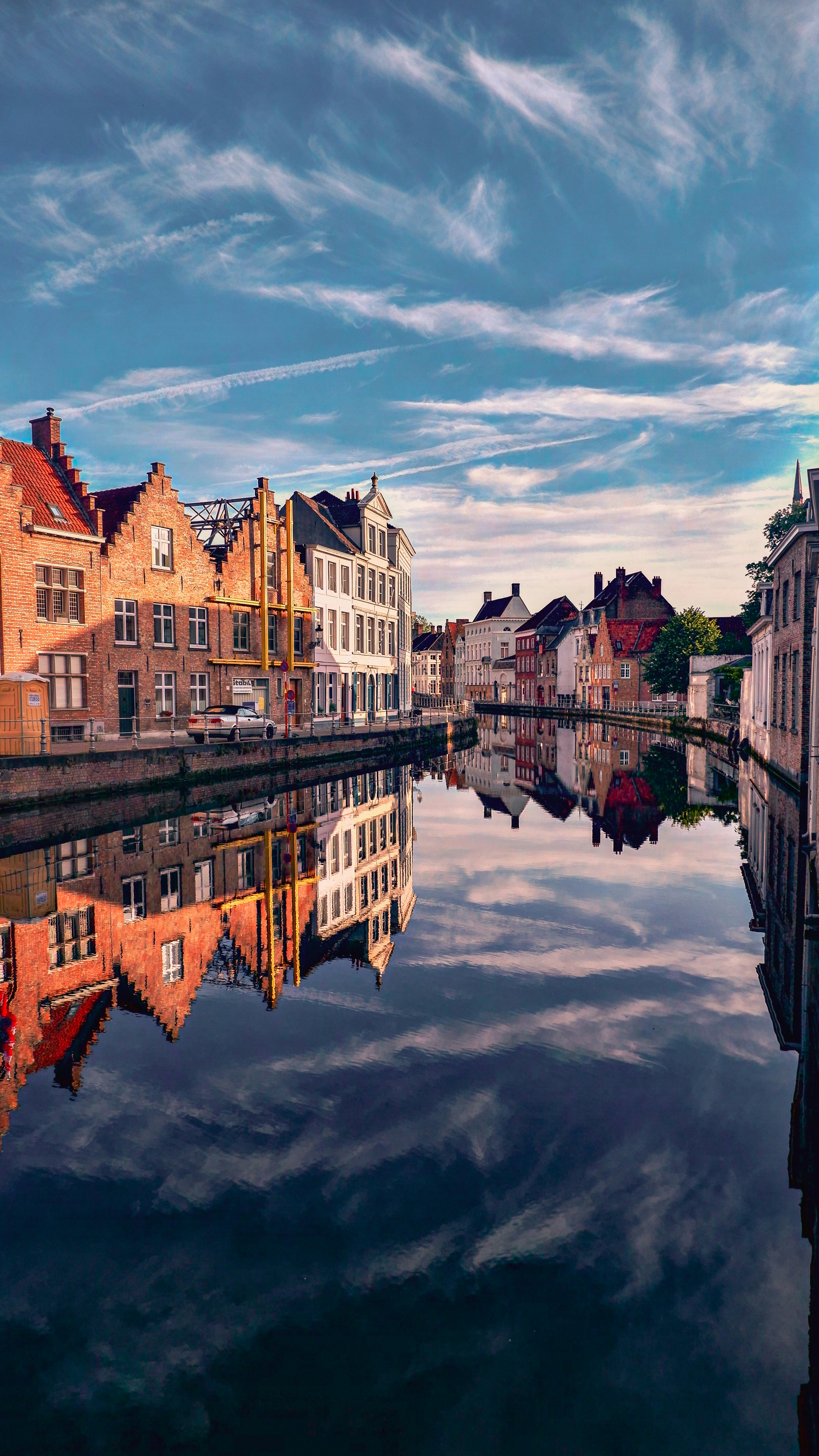 Photo by burakdonertas