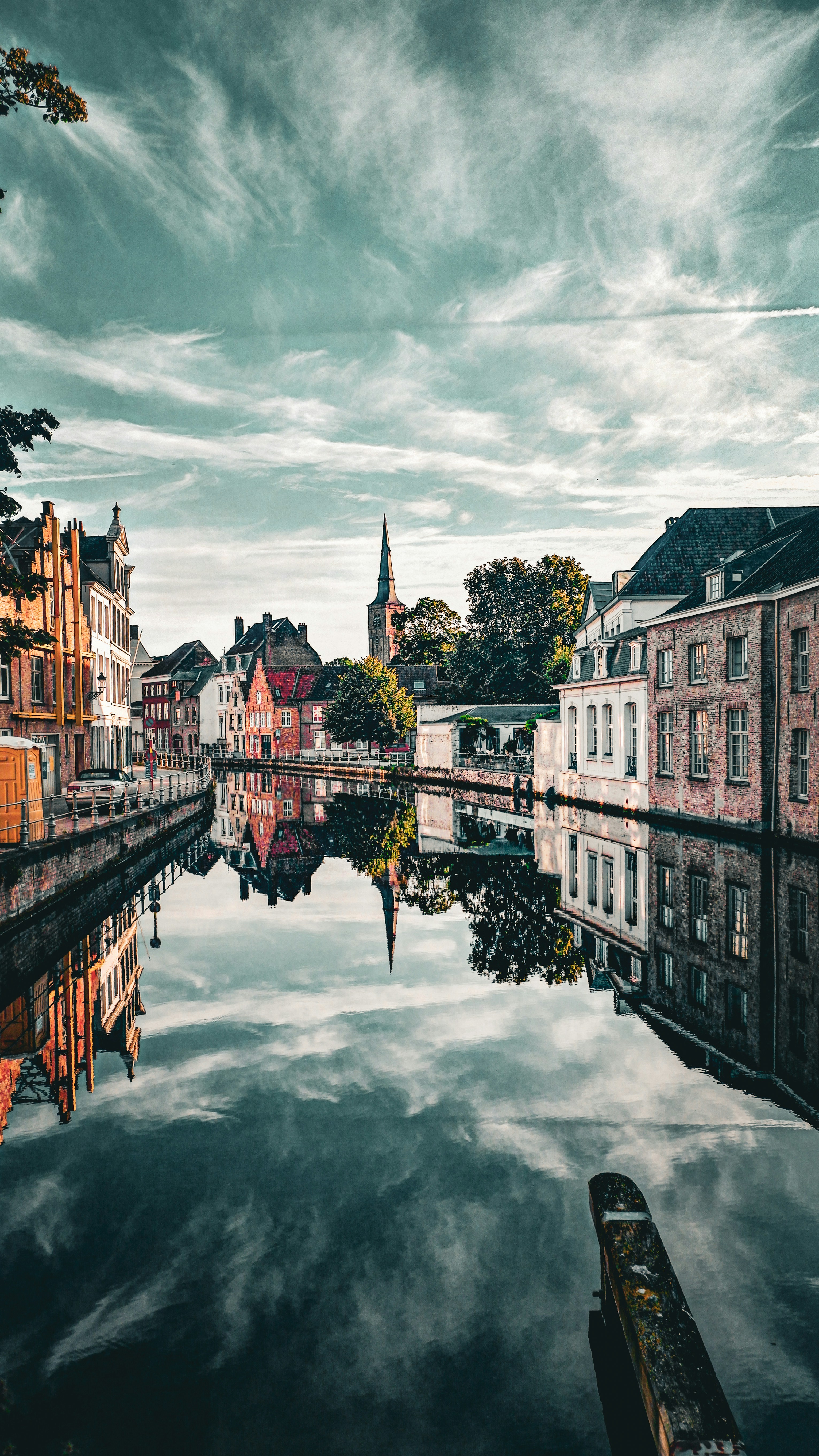 Photo by burakdonertas