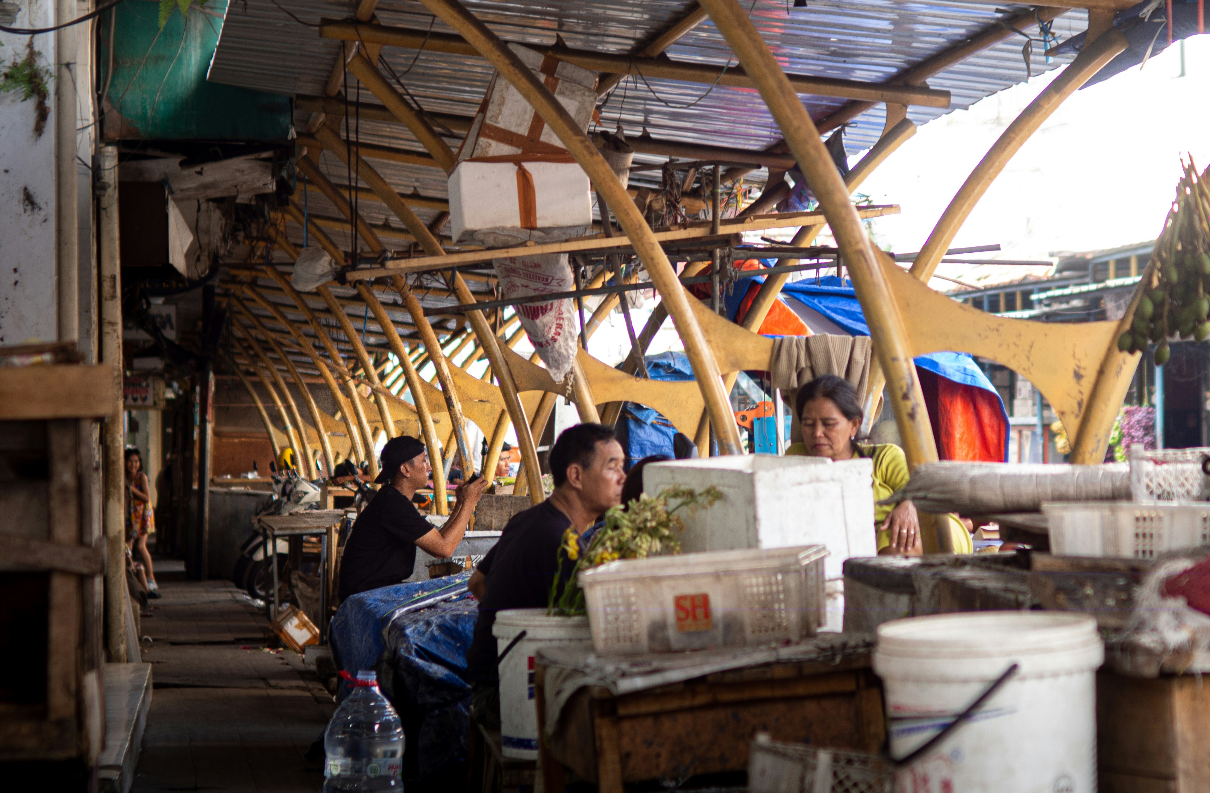 Why Local Listings Are Now Experience Gateways: How Small Sellers Win in 2026