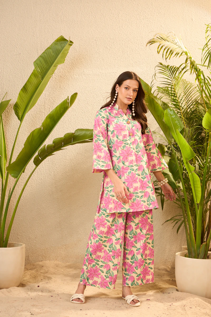 Women's coordinated fashion