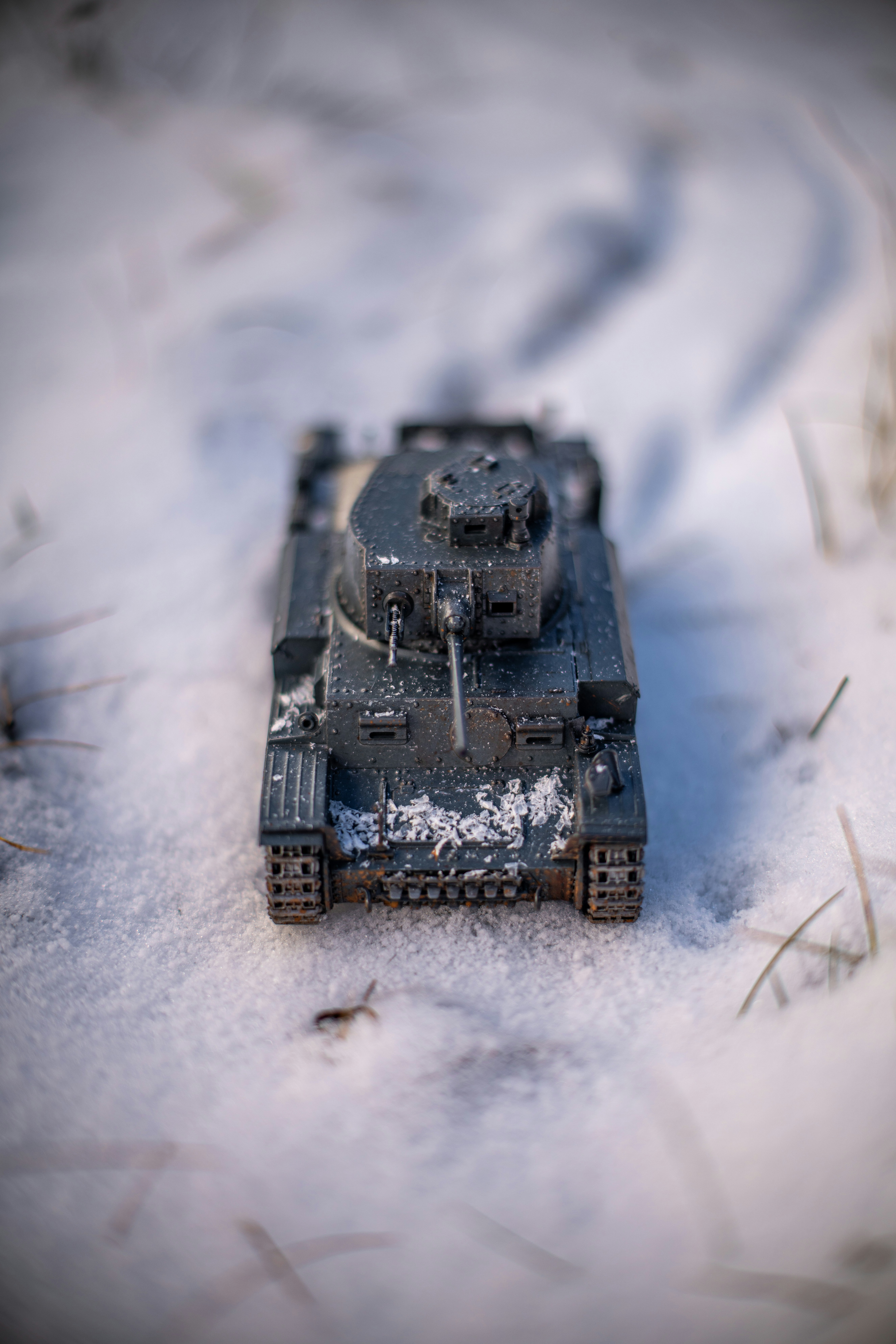 Field Guide 2026: Compact Creator Kits for Coastal Weekend Markets — Gear, Workflow, and Day‑To‑Night Strategies