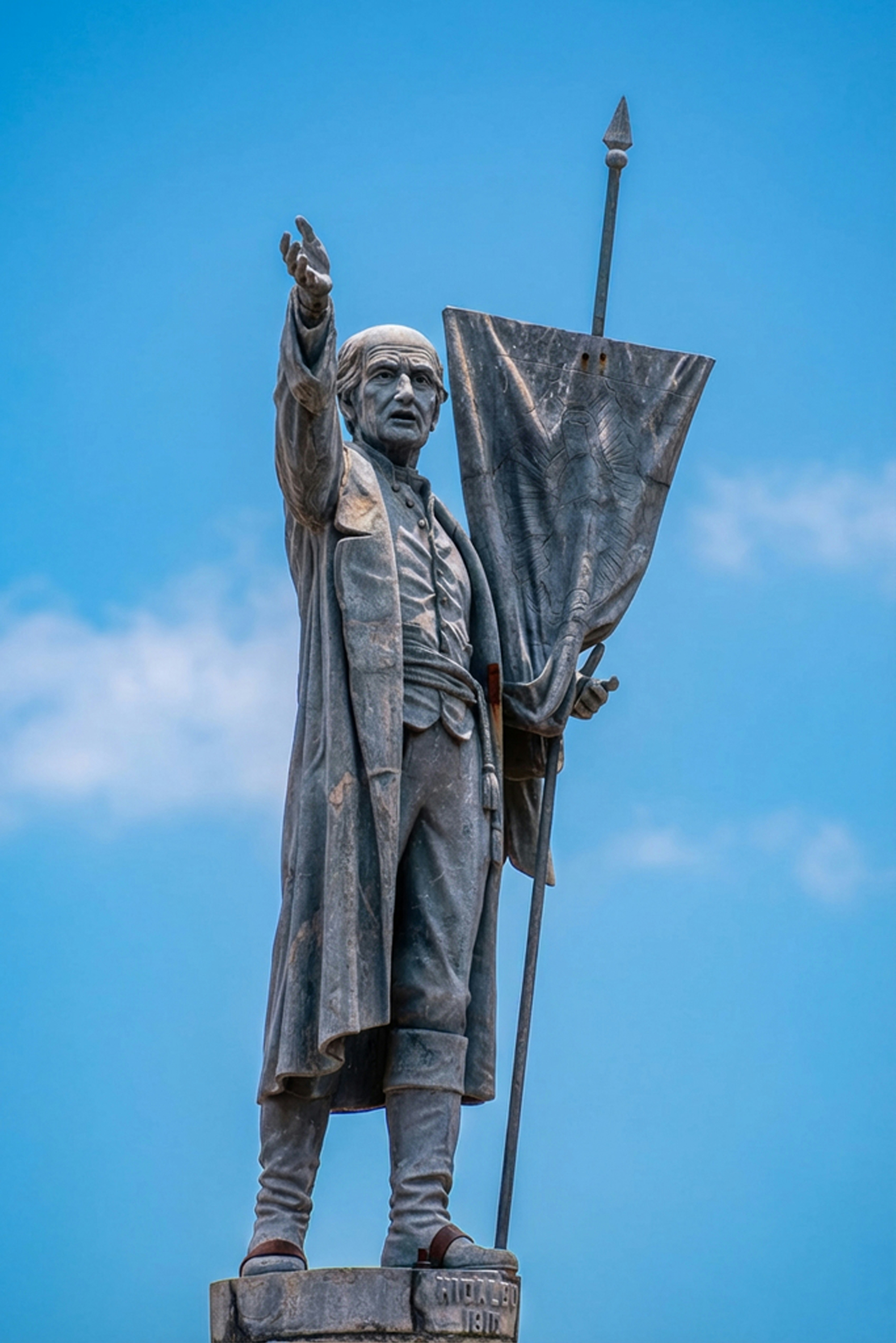 Photo by sergiomenamx