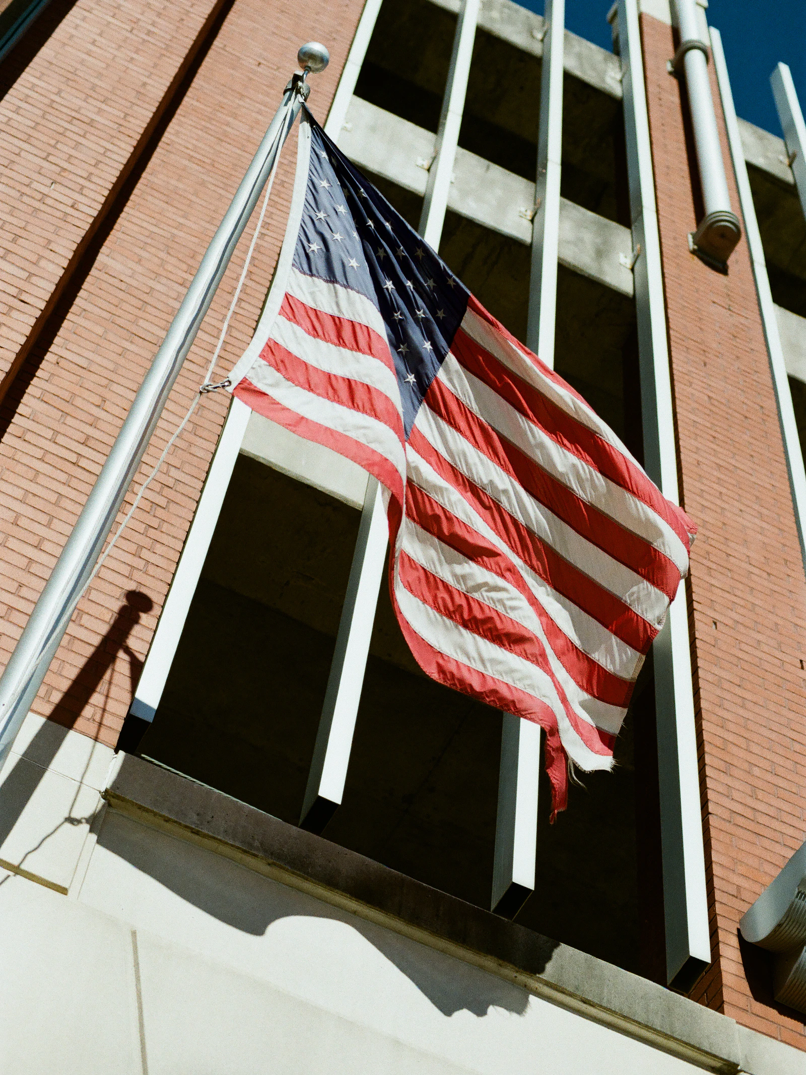 US Quietly Extends Deportation Protections for 100,000 Ukrainians and Sudanese