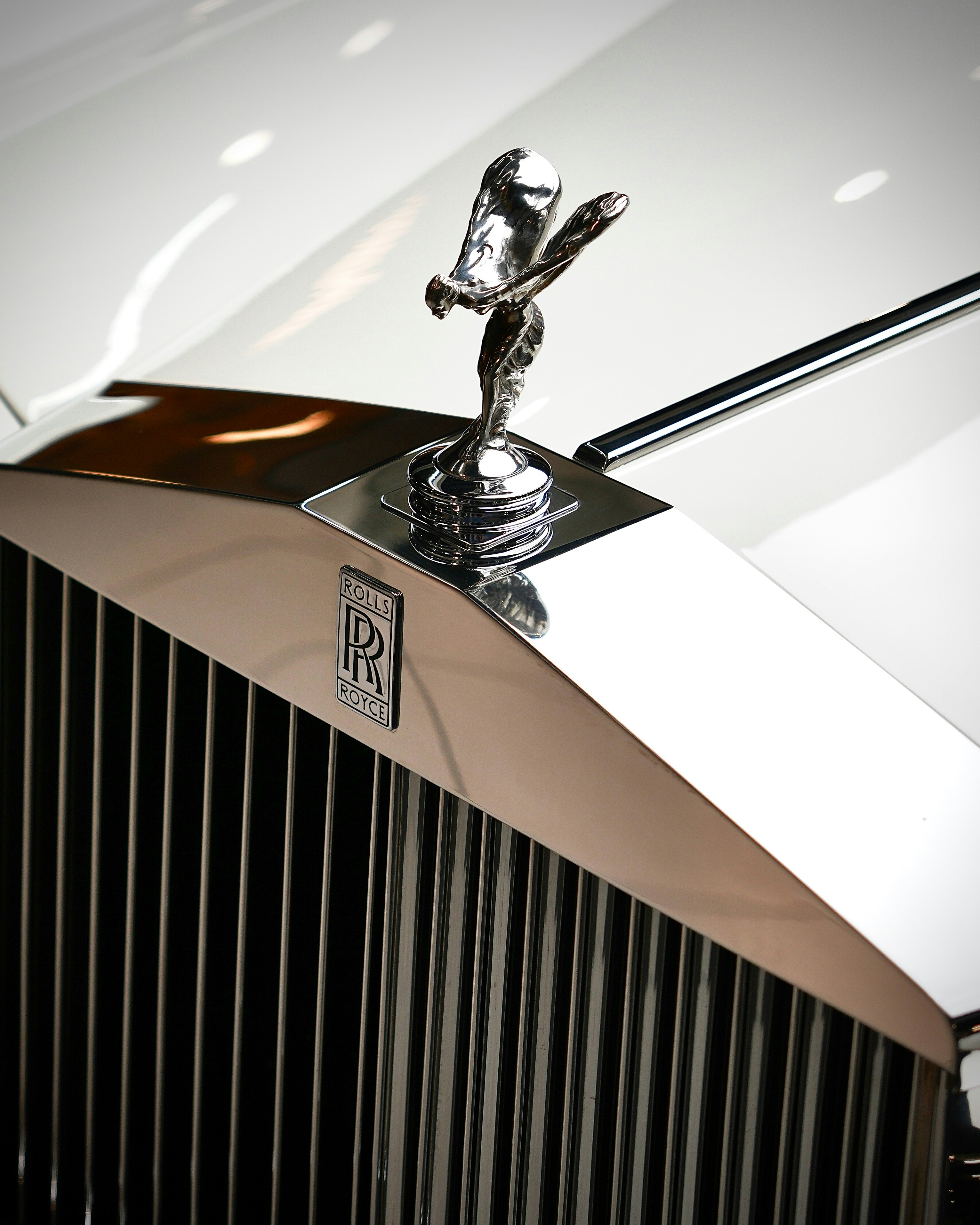 Rolls-royce hood ornament and grille detail