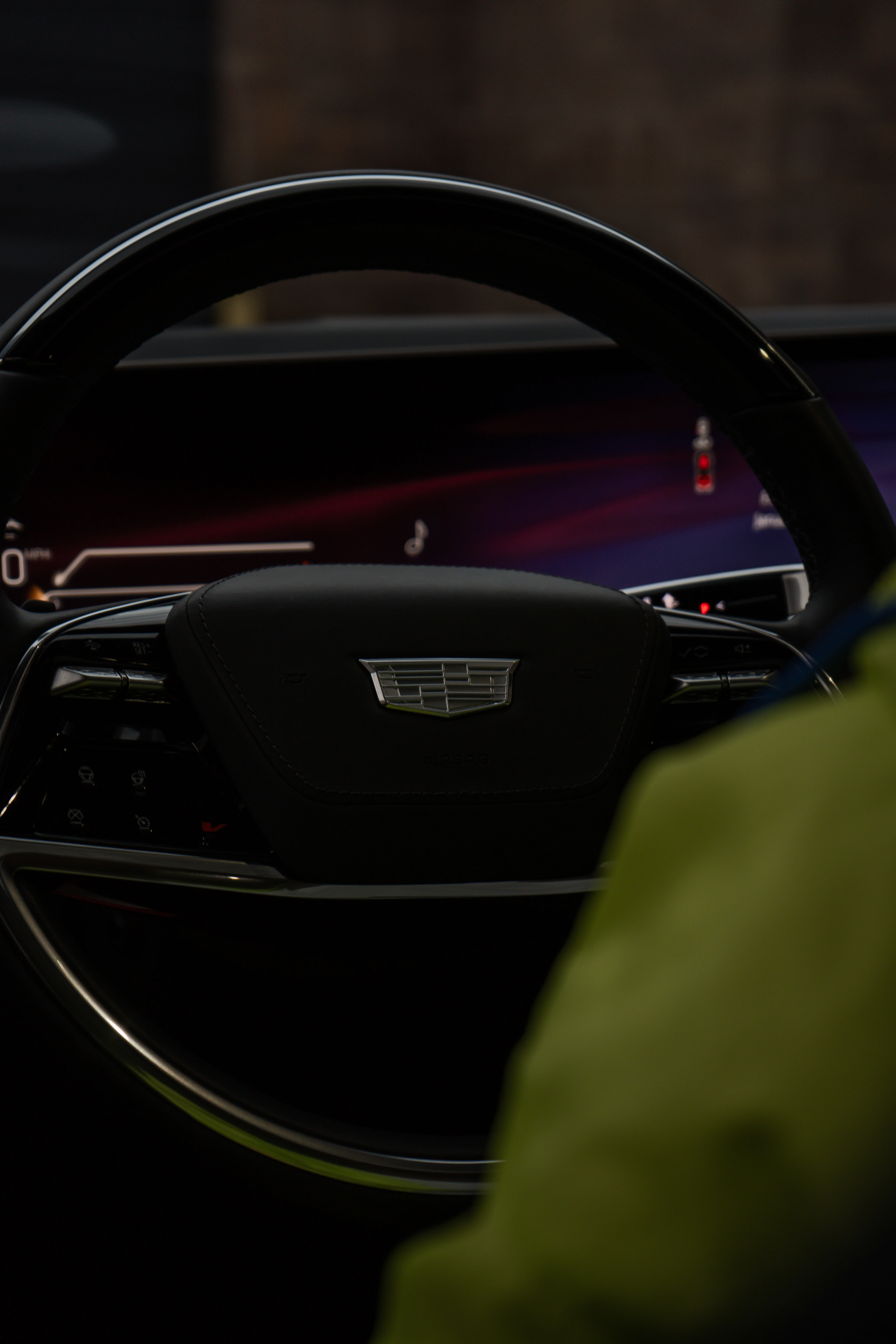 Cadillac Escalade ESV — cabin detail
