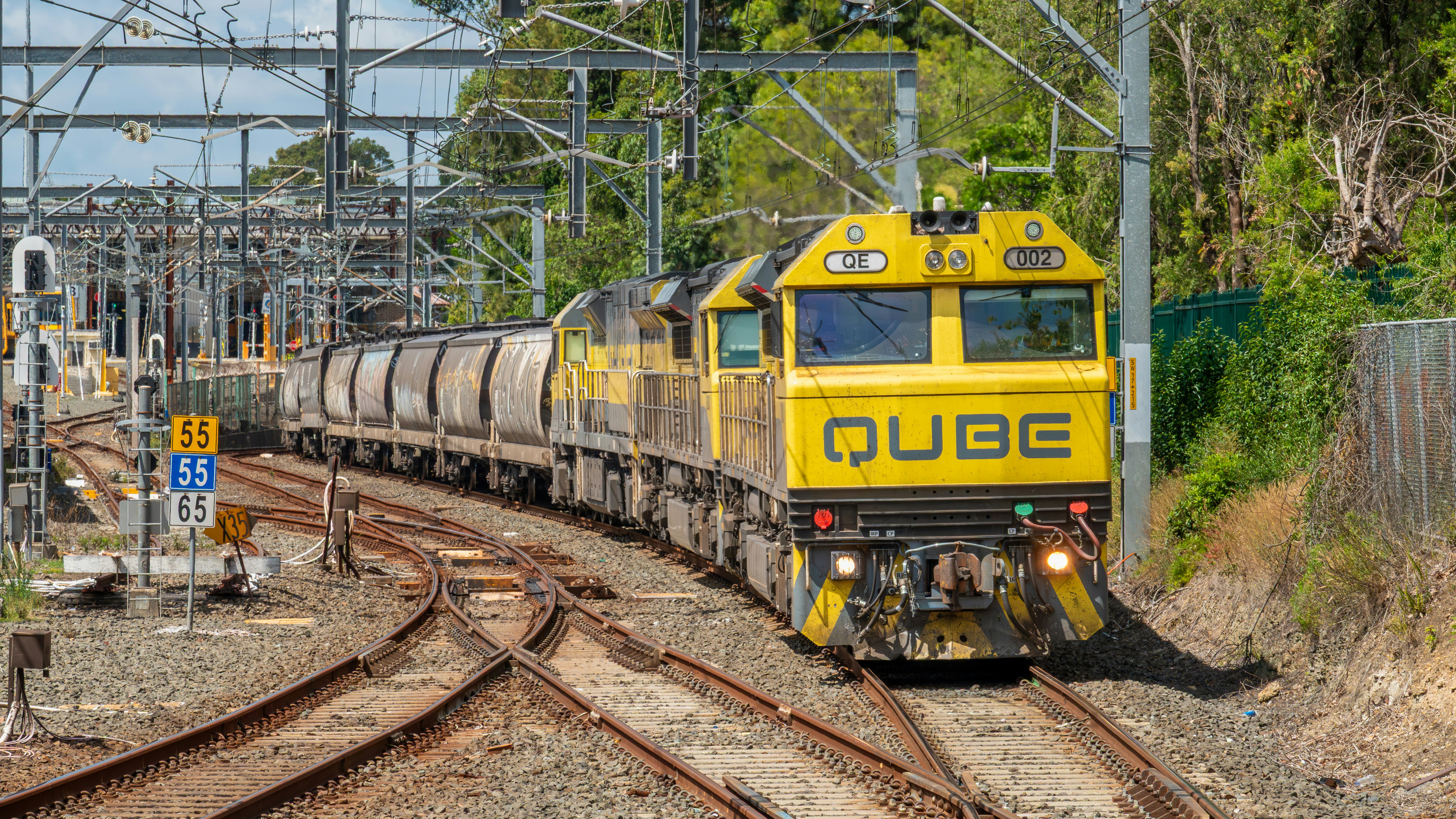 משאית הובלה בזמן מעבר דירה בצפון