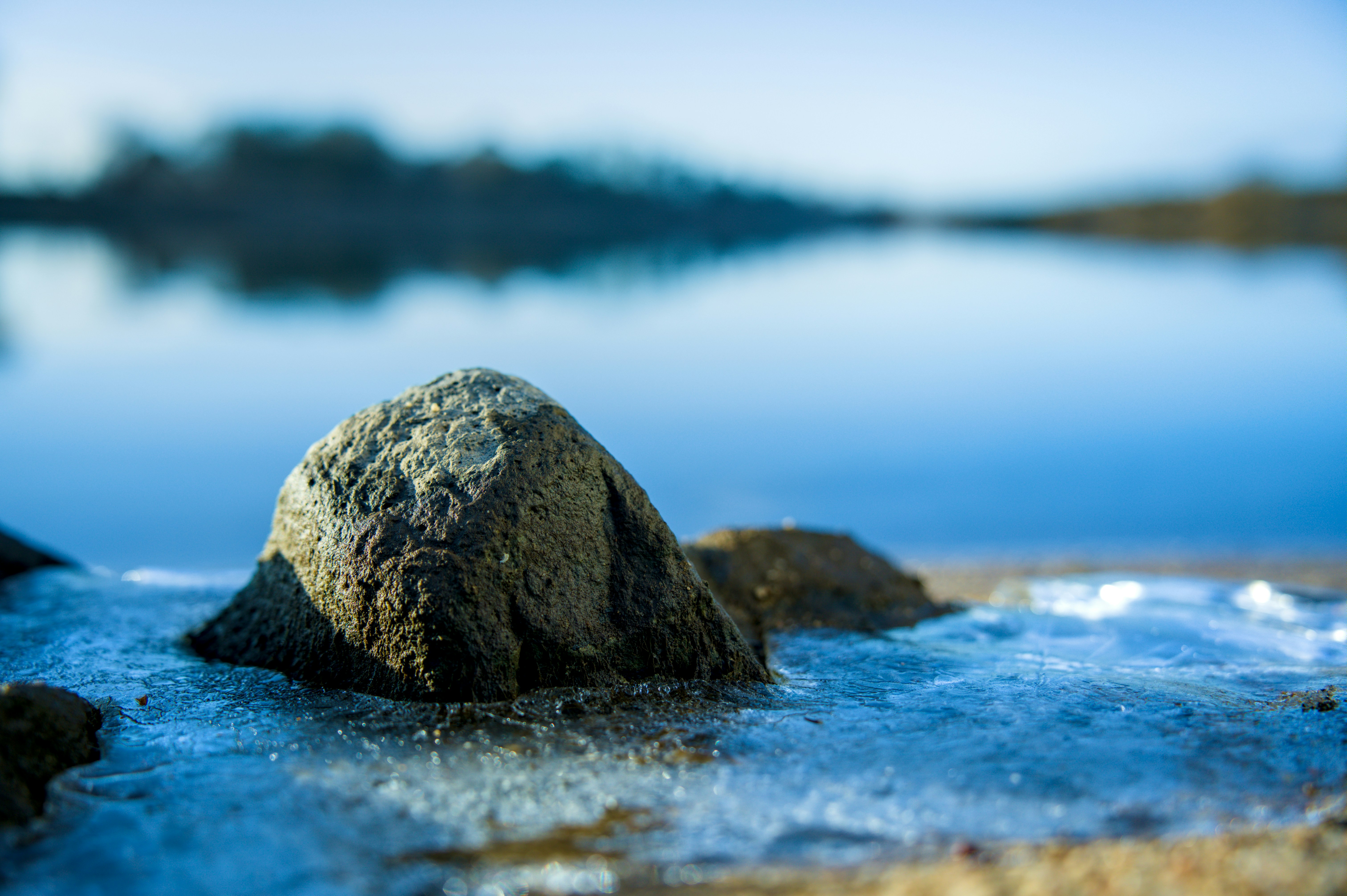 Photo by valentin_karisch