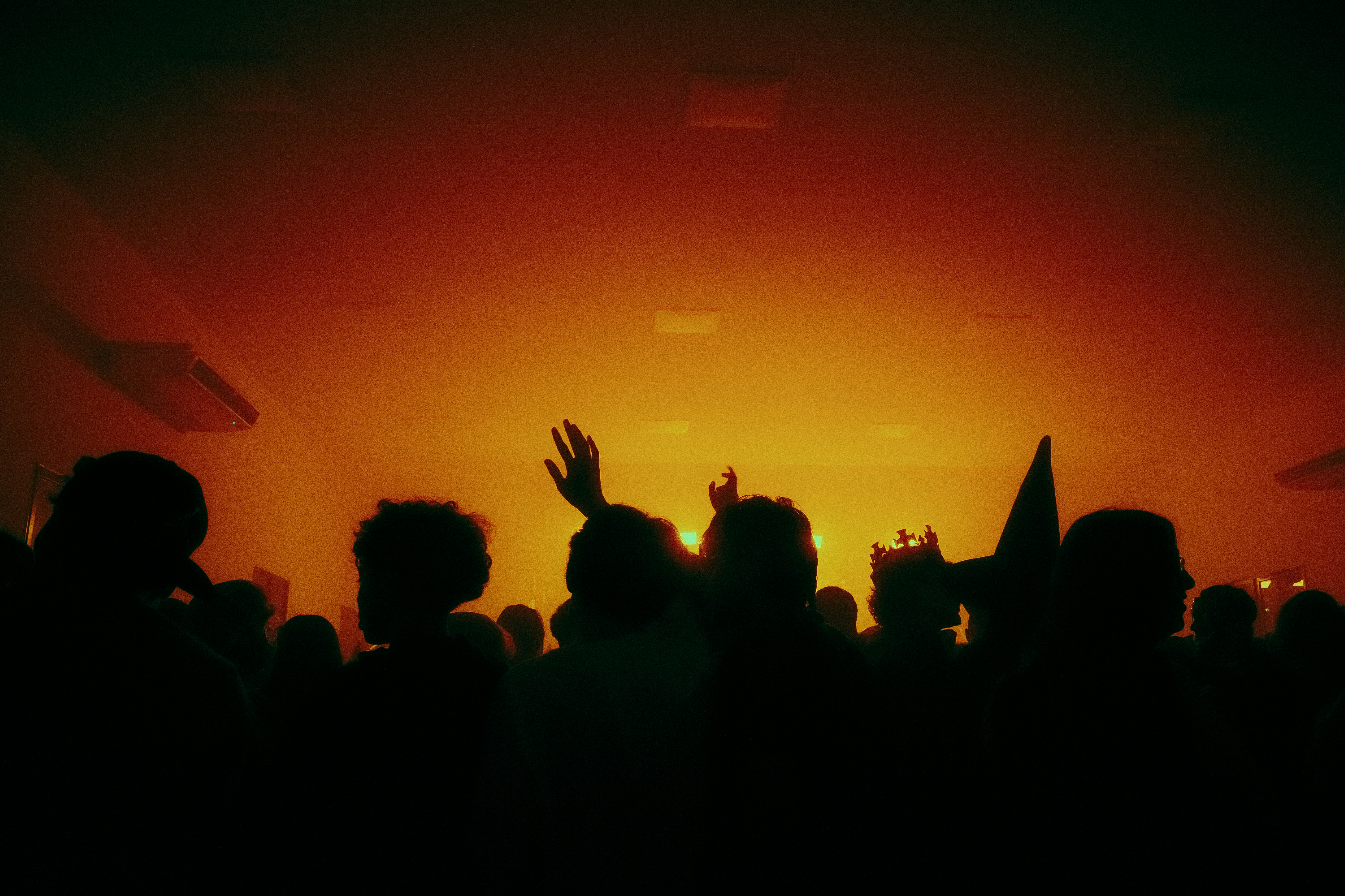 night party atmosphere, wallpaper, Wedding After-Party Ideas: 10 Ways to Keep the Night Going 3