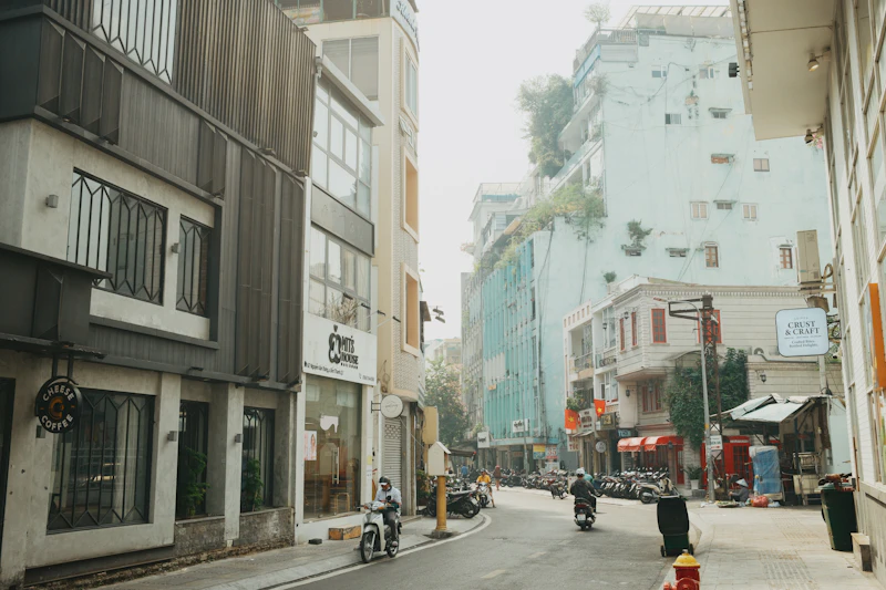 Best Late Night Coffee Places in Ho Chi Minh City Still Open After Dark