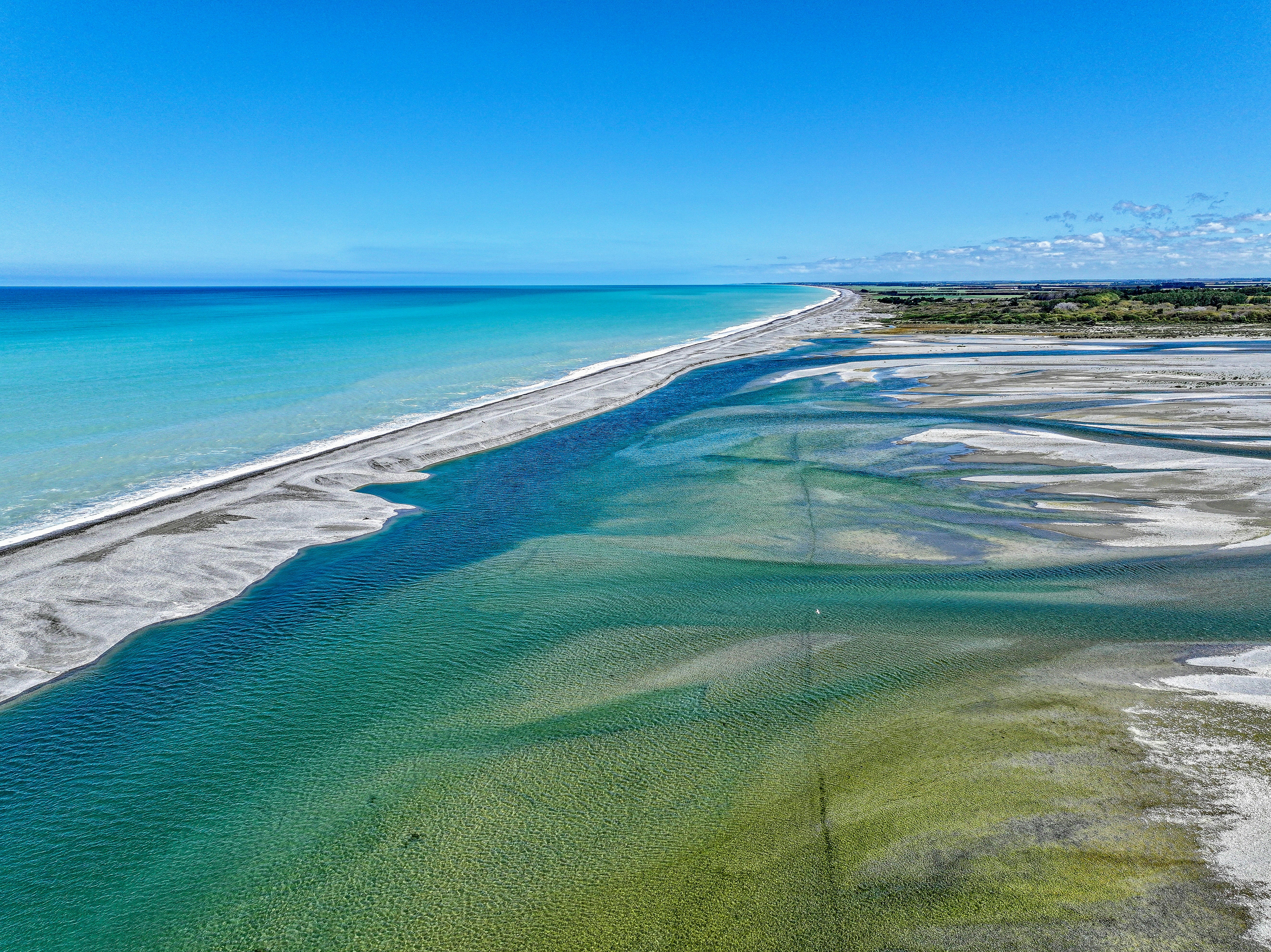 Photo by maximilian_brand