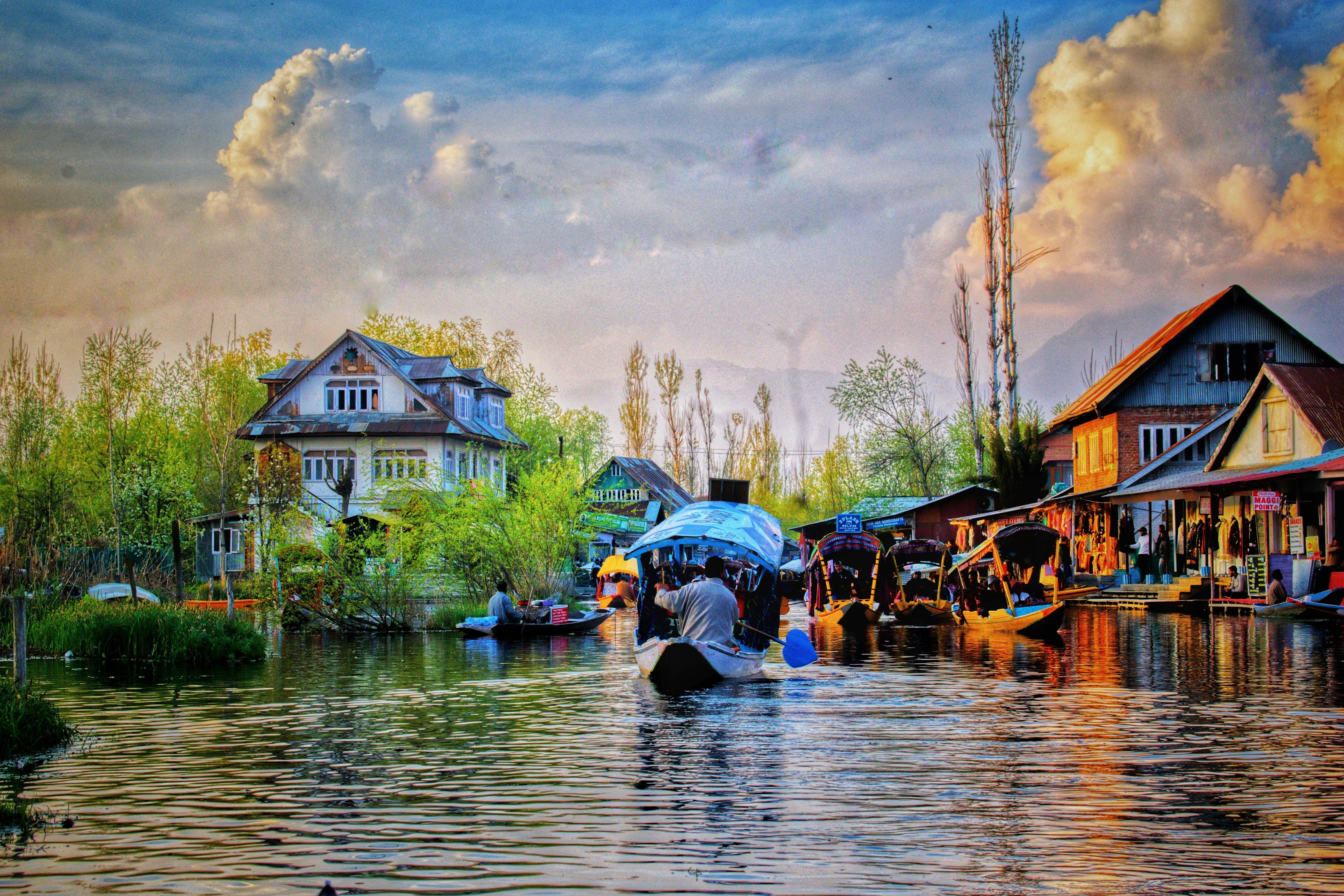 B-class mid-range houseboat Dal Lake Kashmir