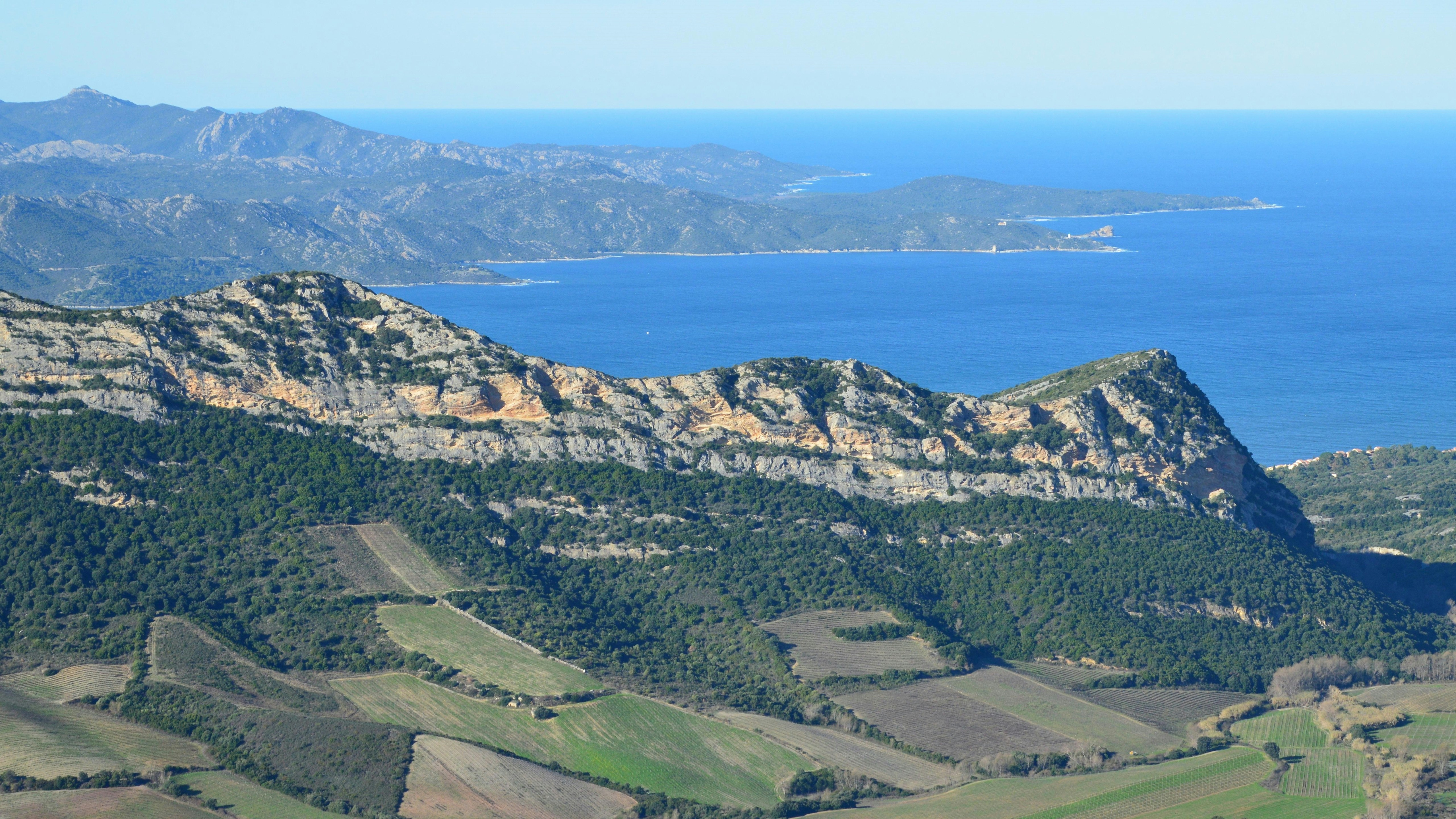 The red cliffs of Piana