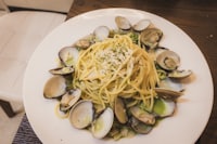Spaghetti alle vongole with clams