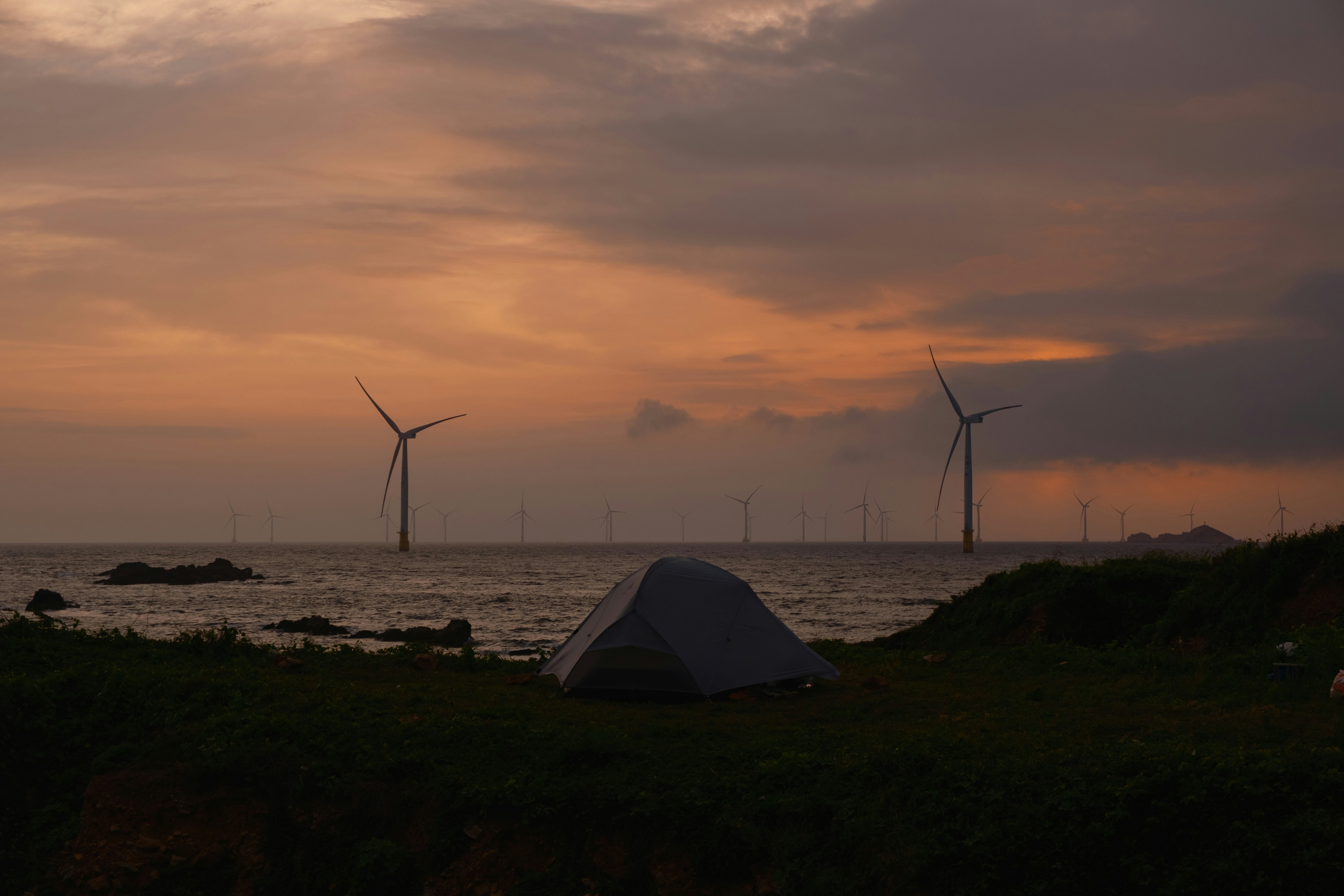 camping tent wind, wallpaper, Keep Your Tent From Blowing Away: Expert Tips 2