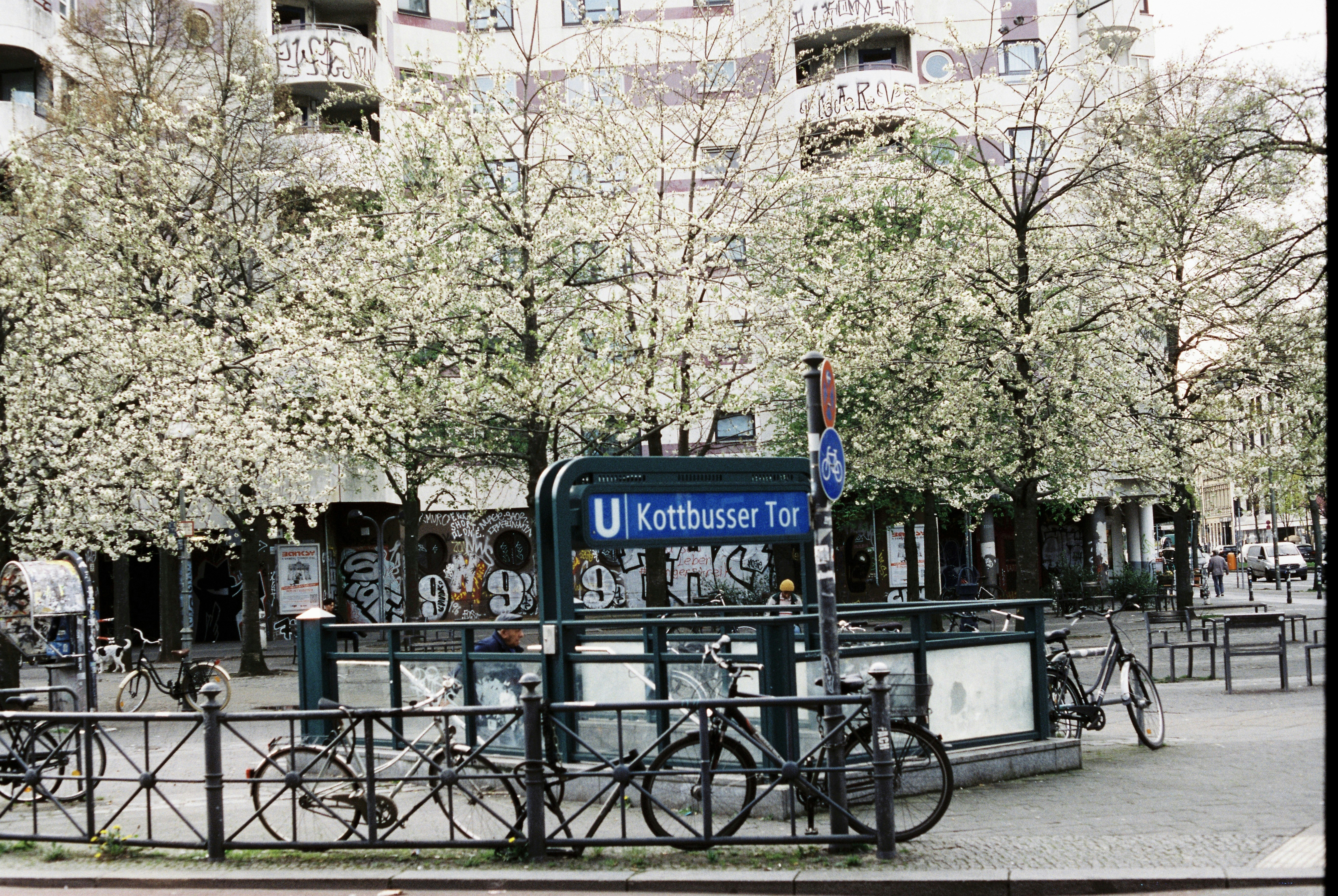 This Week In The Arts: American Art History, Fashion Reimagined, and  Lord of the Rings