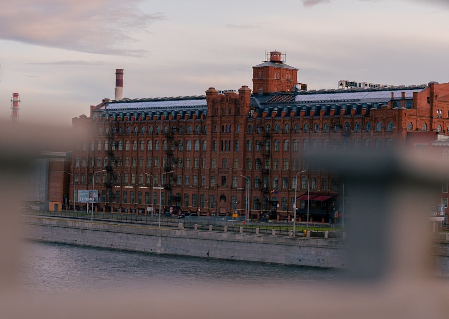 Historische Backsteinfabrik am Wasser – Tuchfabrik Forst