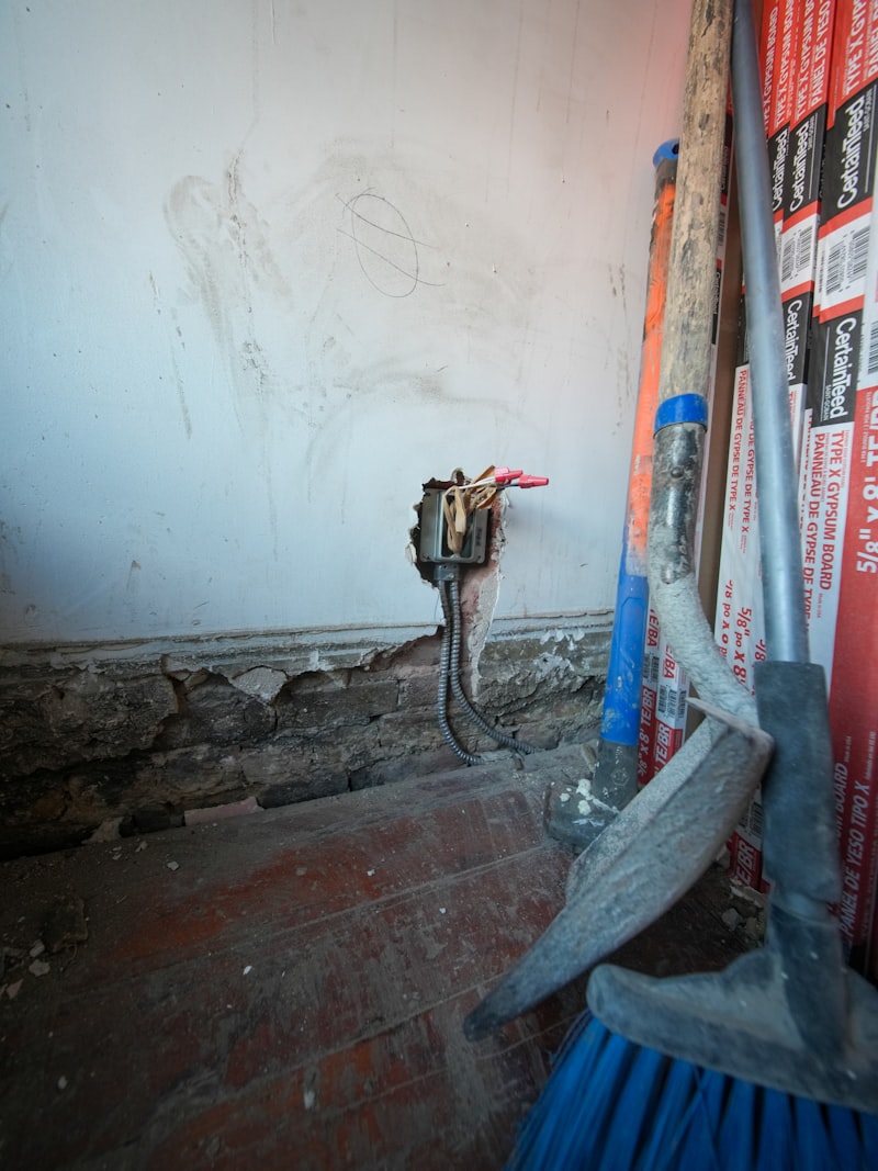 Клей для LVT: виды, выбор, применение