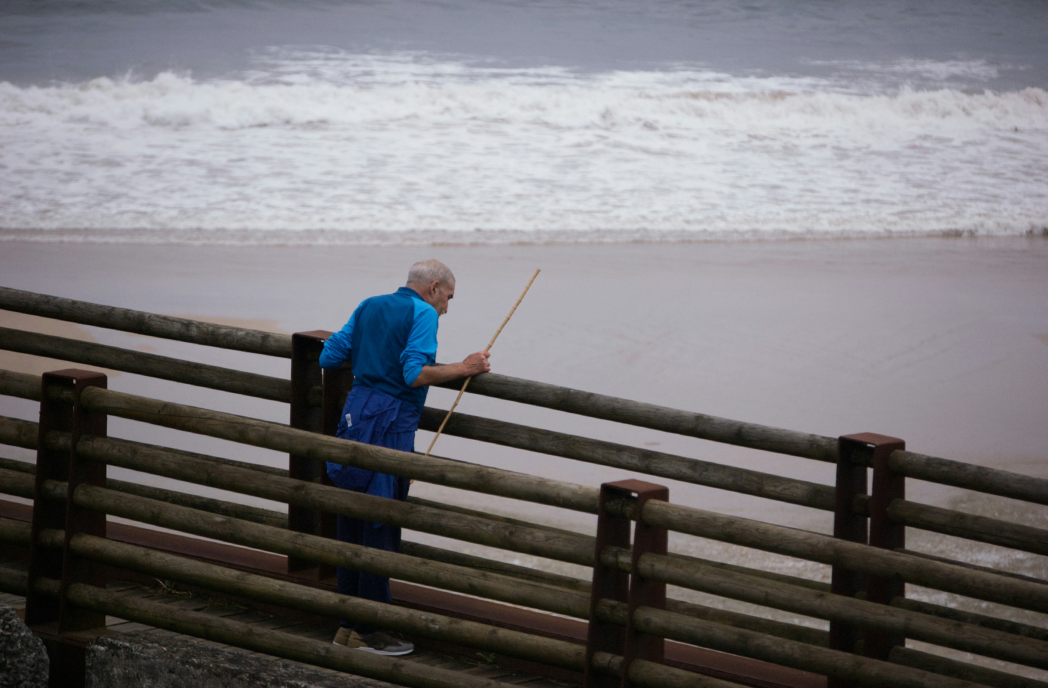 person enjoying pain-free activity - medial branch block chicago ridge